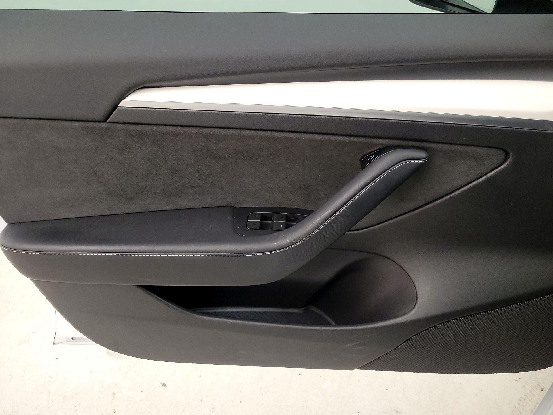 Thumbnail: 2023 Tesla Model 3 - 12