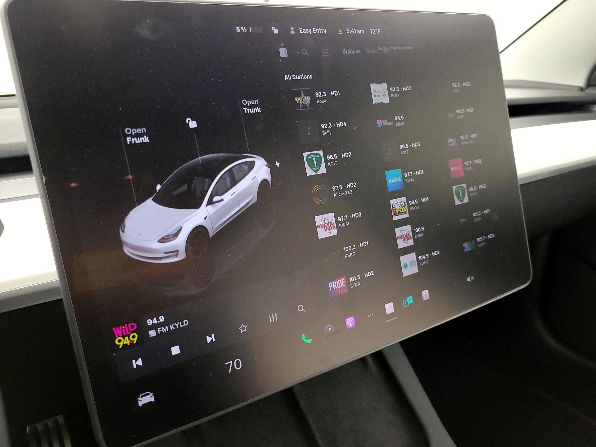 Thumbnail: 2023 Tesla Model 3 - 15