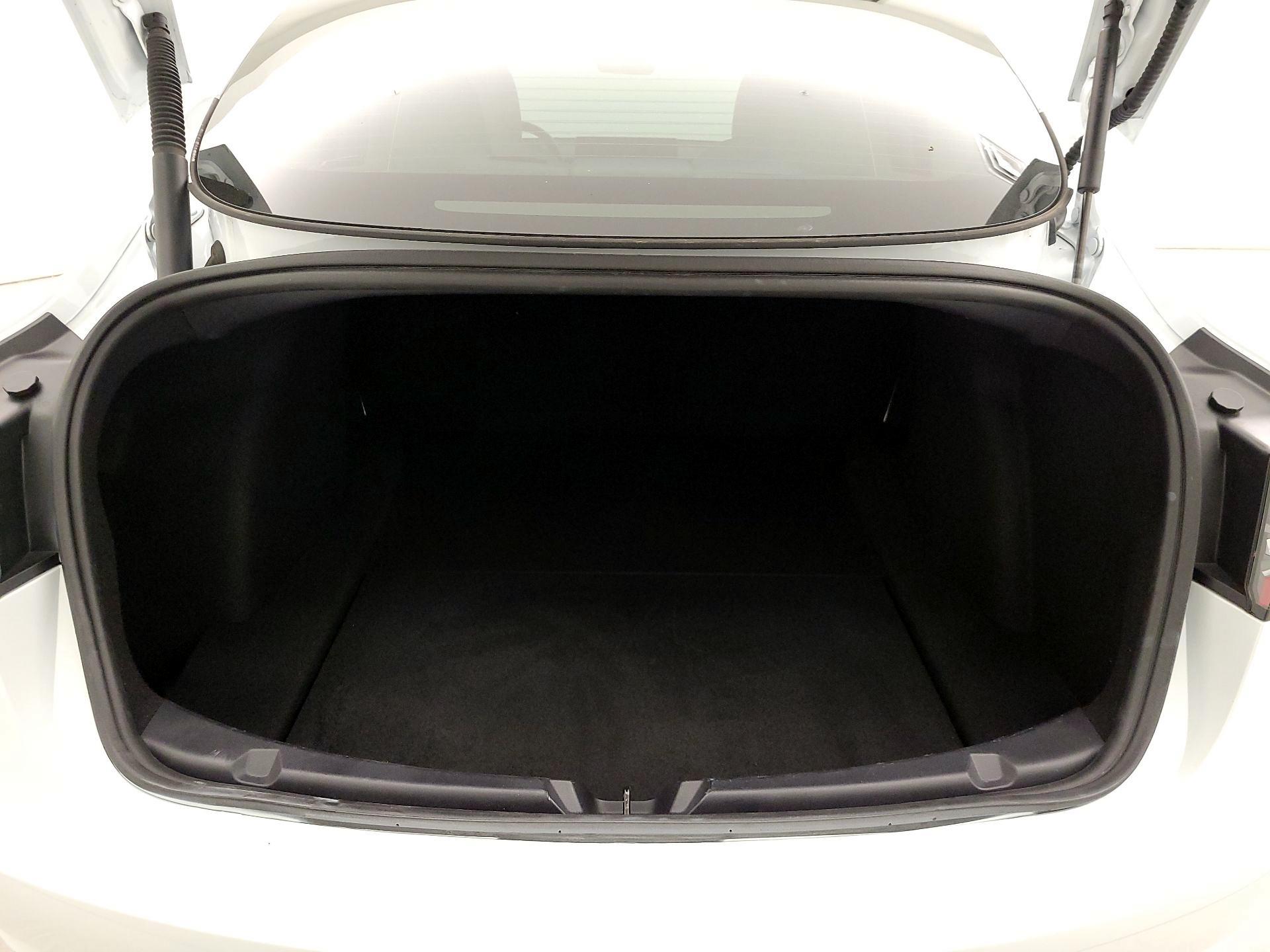 Thumbnail: 2023 Tesla Model 3 - 19