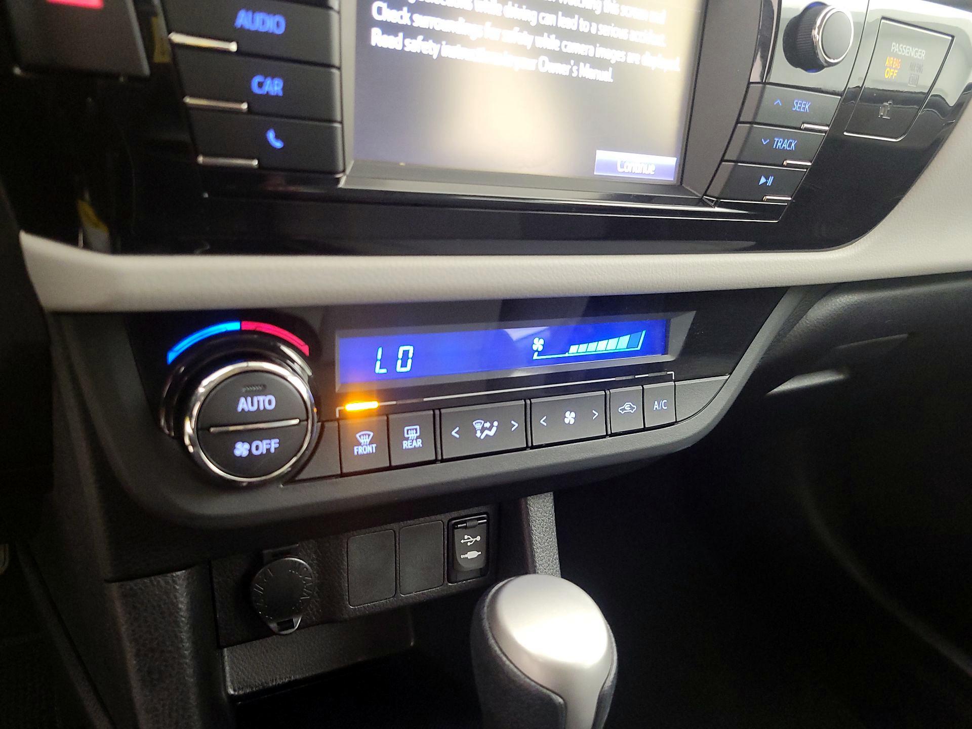 Thumbnail: 2016 Toyota Corolla - 16