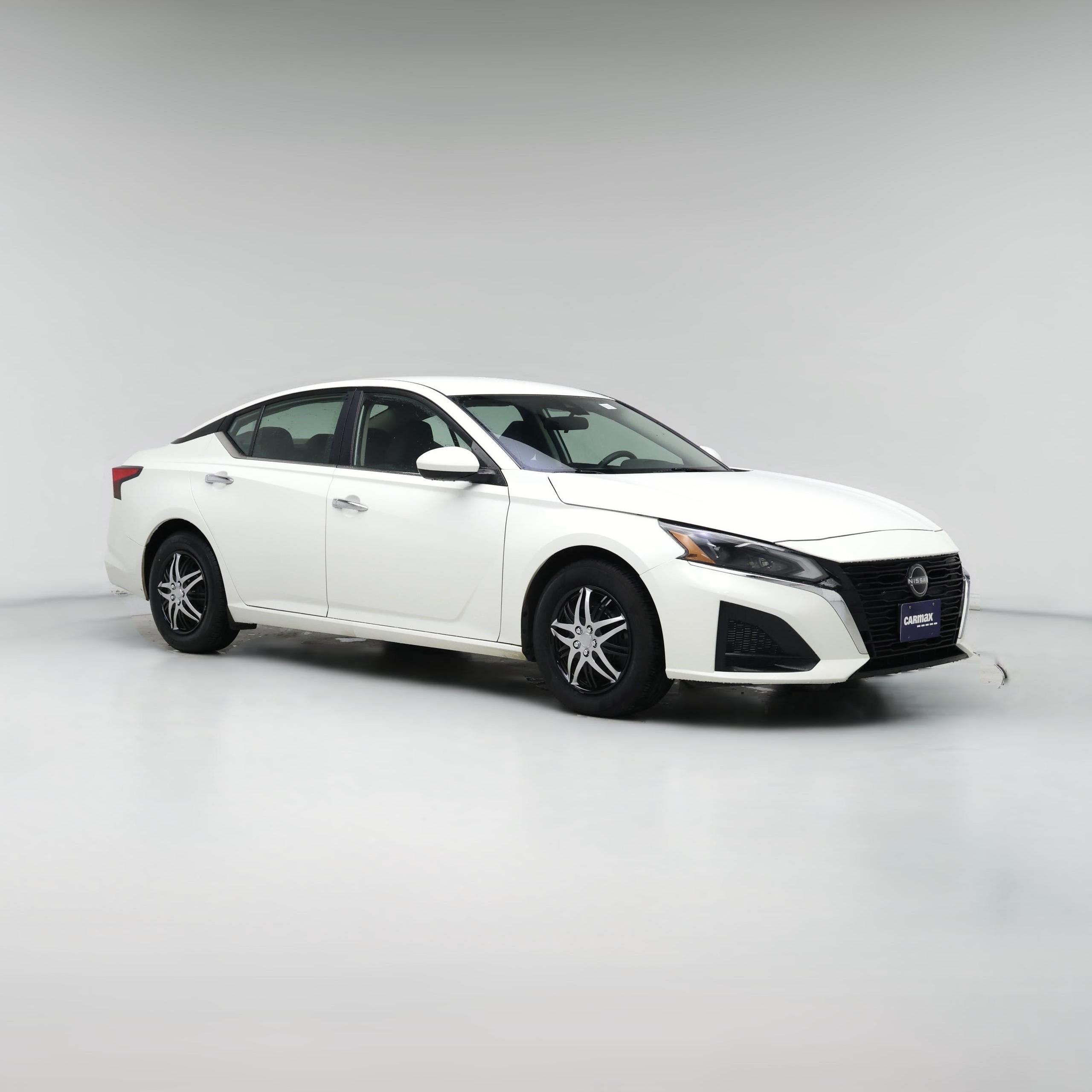 Thumbnail: 2023 Nissan Altima - 1