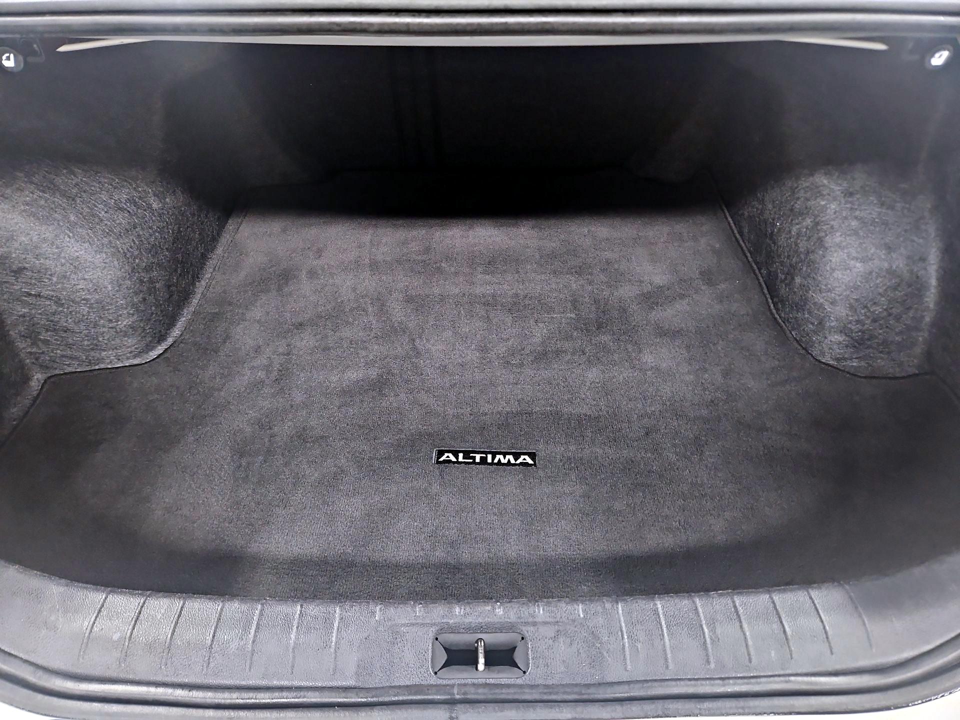 Thumbnail: 2023 Nissan Altima - 20