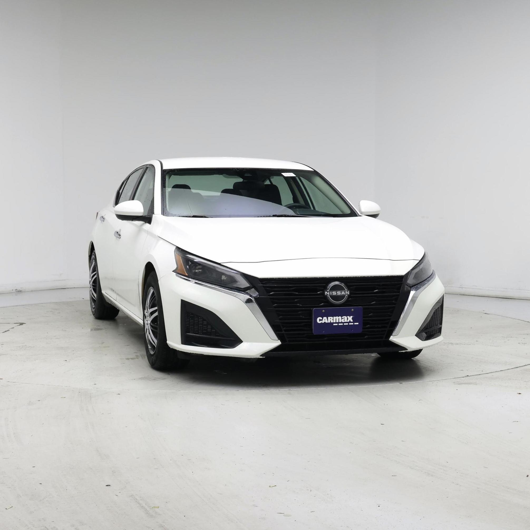 Thumbnail: 2023 Nissan Altima - 5