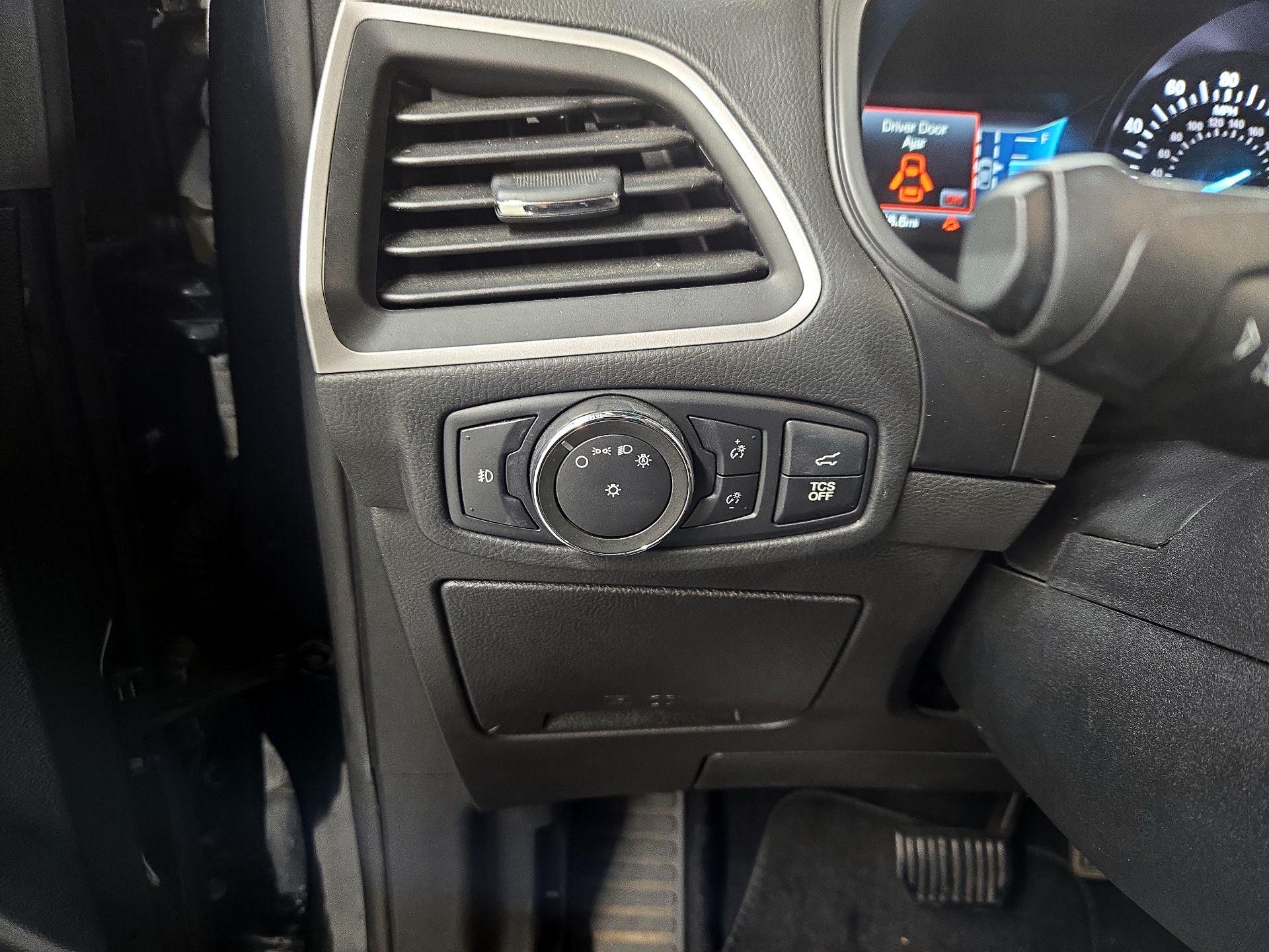 Thumbnail: 2022 Ford Edge - 13