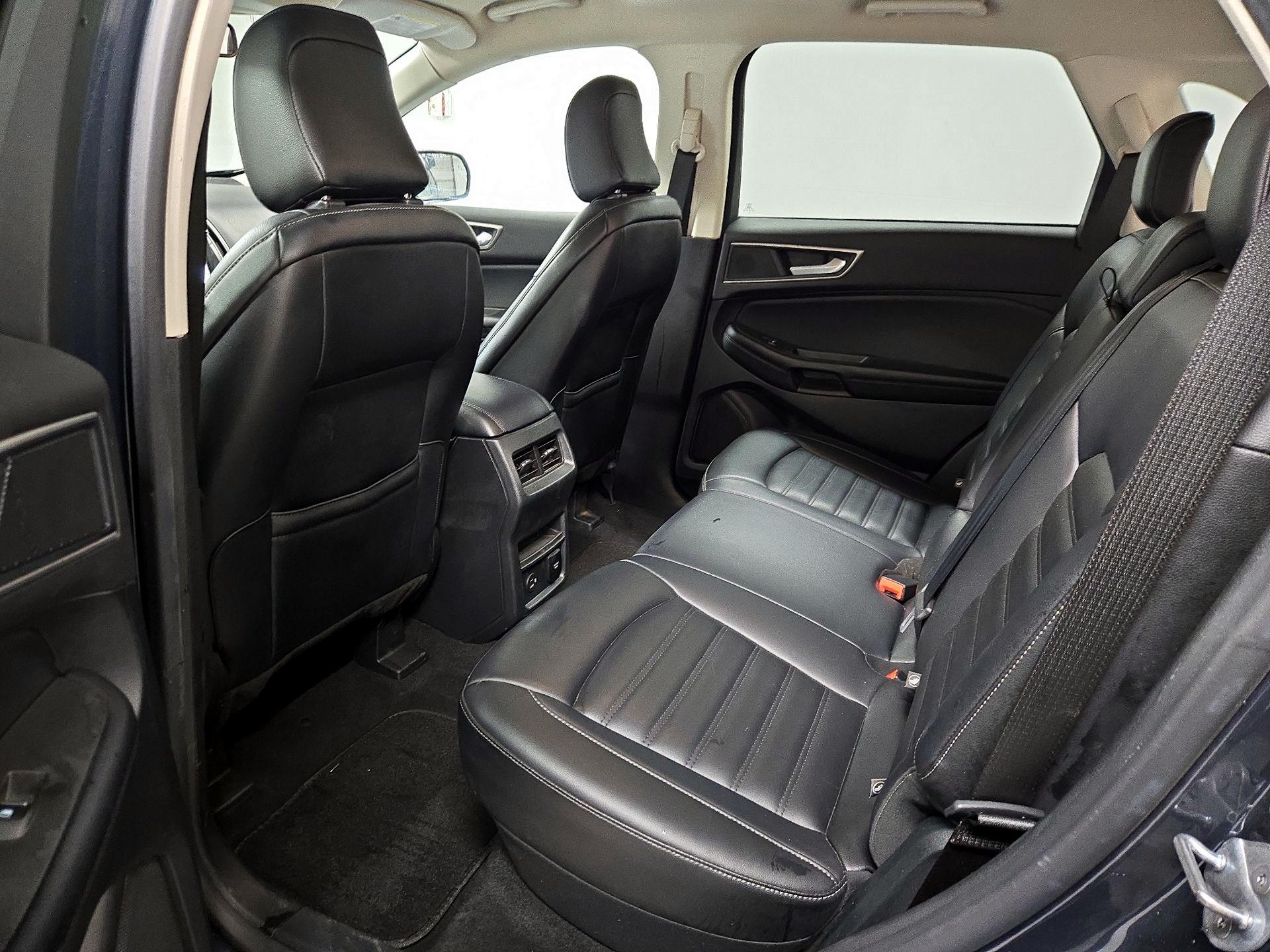 Thumbnail: 2022 Ford Edge - 19