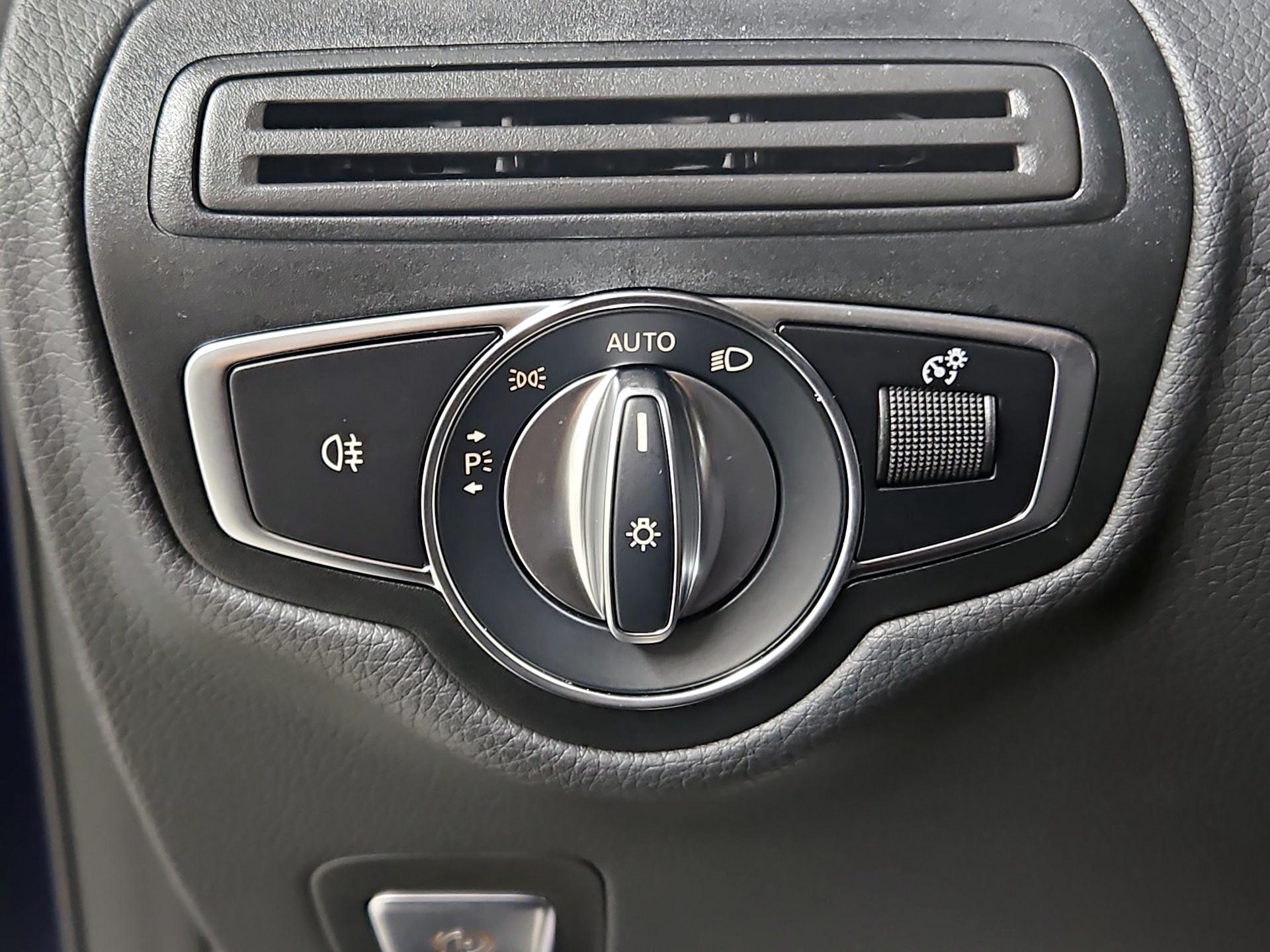 Thumbnail: 2022 Mercedes-Benz GLC - 13