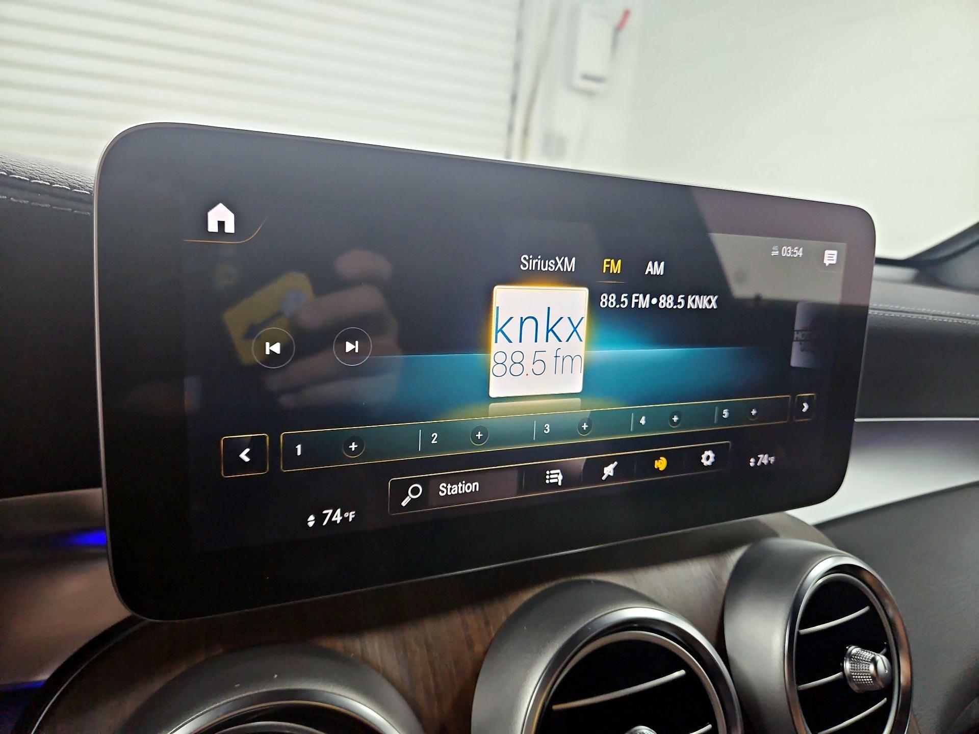 Thumbnail: 2022 Mercedes-Benz GLC - 16