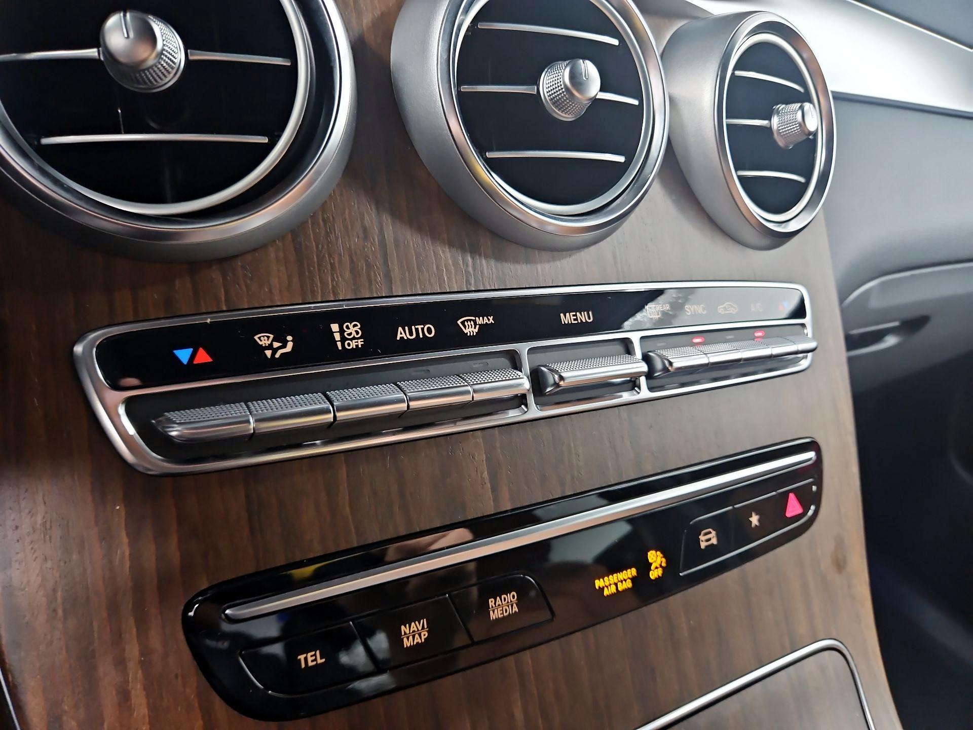 Thumbnail: 2022 Mercedes-Benz GLC - 17