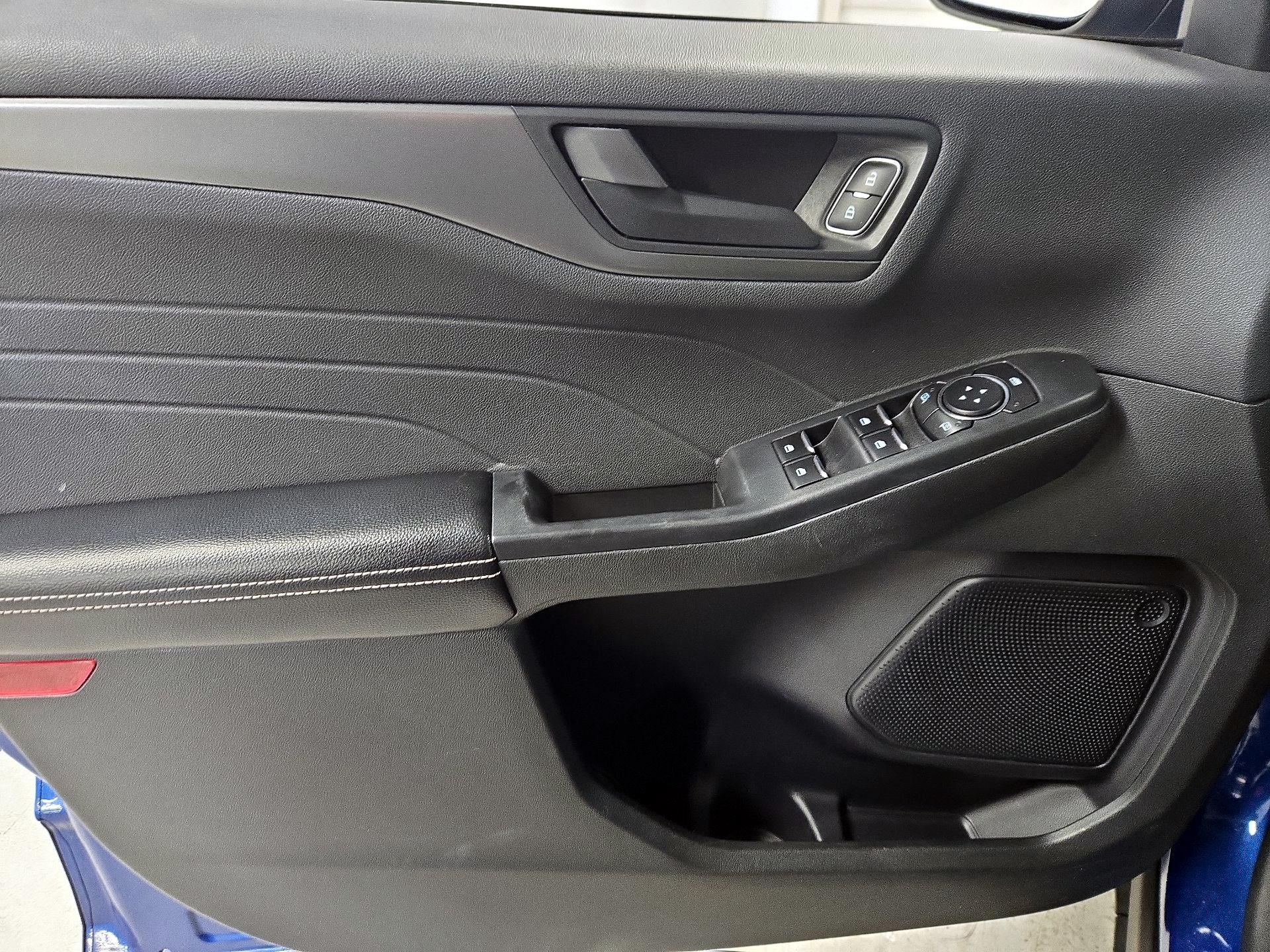 Thumbnail: 2023 Ford Escape - 12