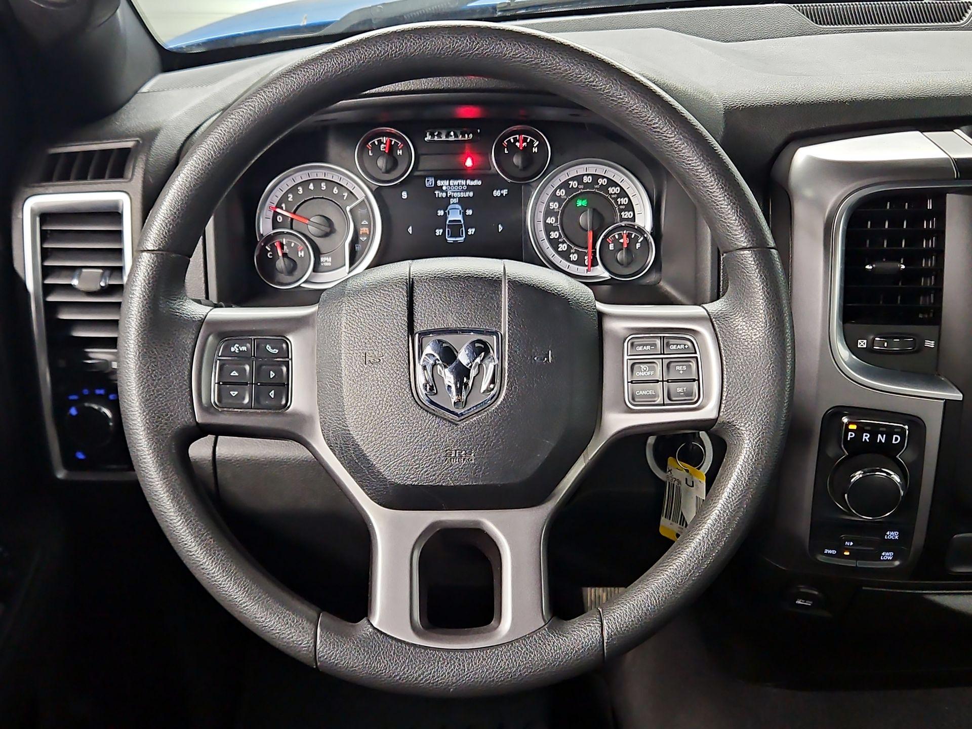 Thumbnail: 2021 RAM 1500 Classic - 10