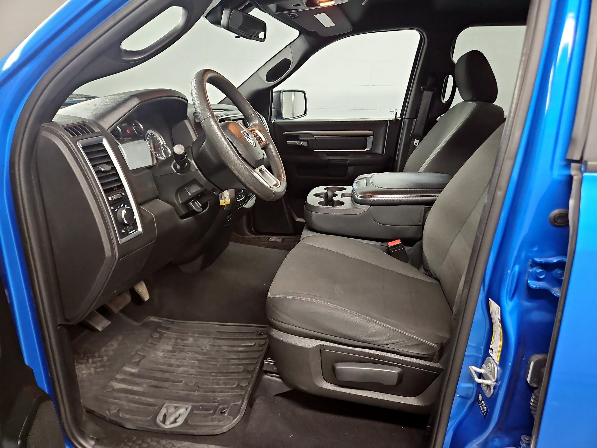 Thumbnail: 2021 RAM 1500 Classic - 11