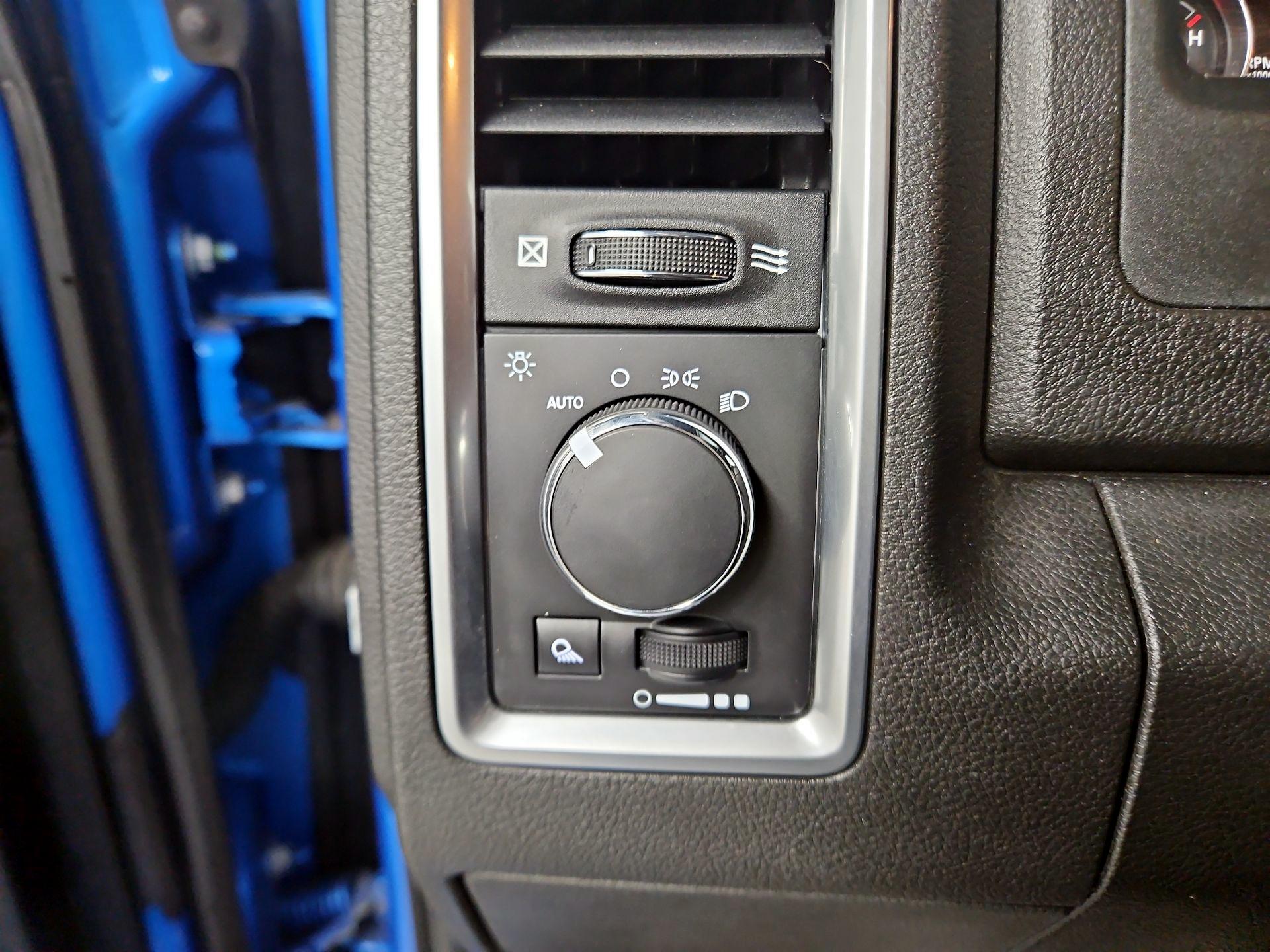 Thumbnail: 2021 RAM 1500 Classic - 13