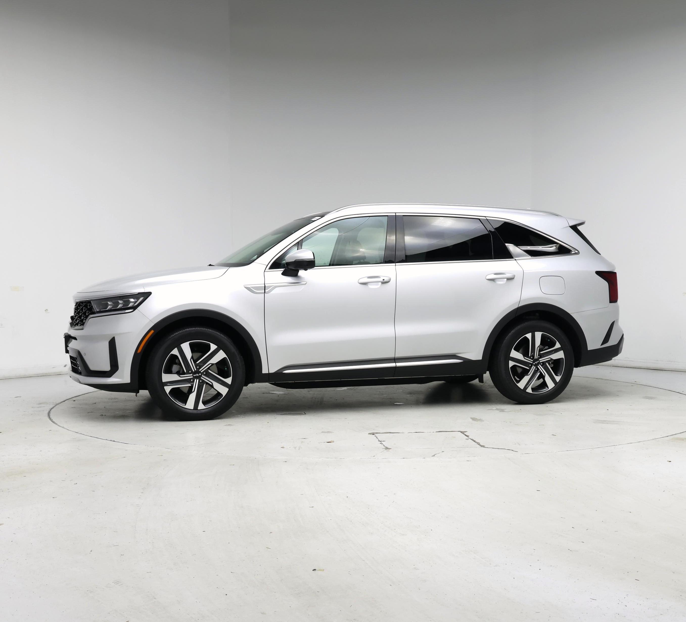 Thumbnail: 2023 Kia Sorento - 3