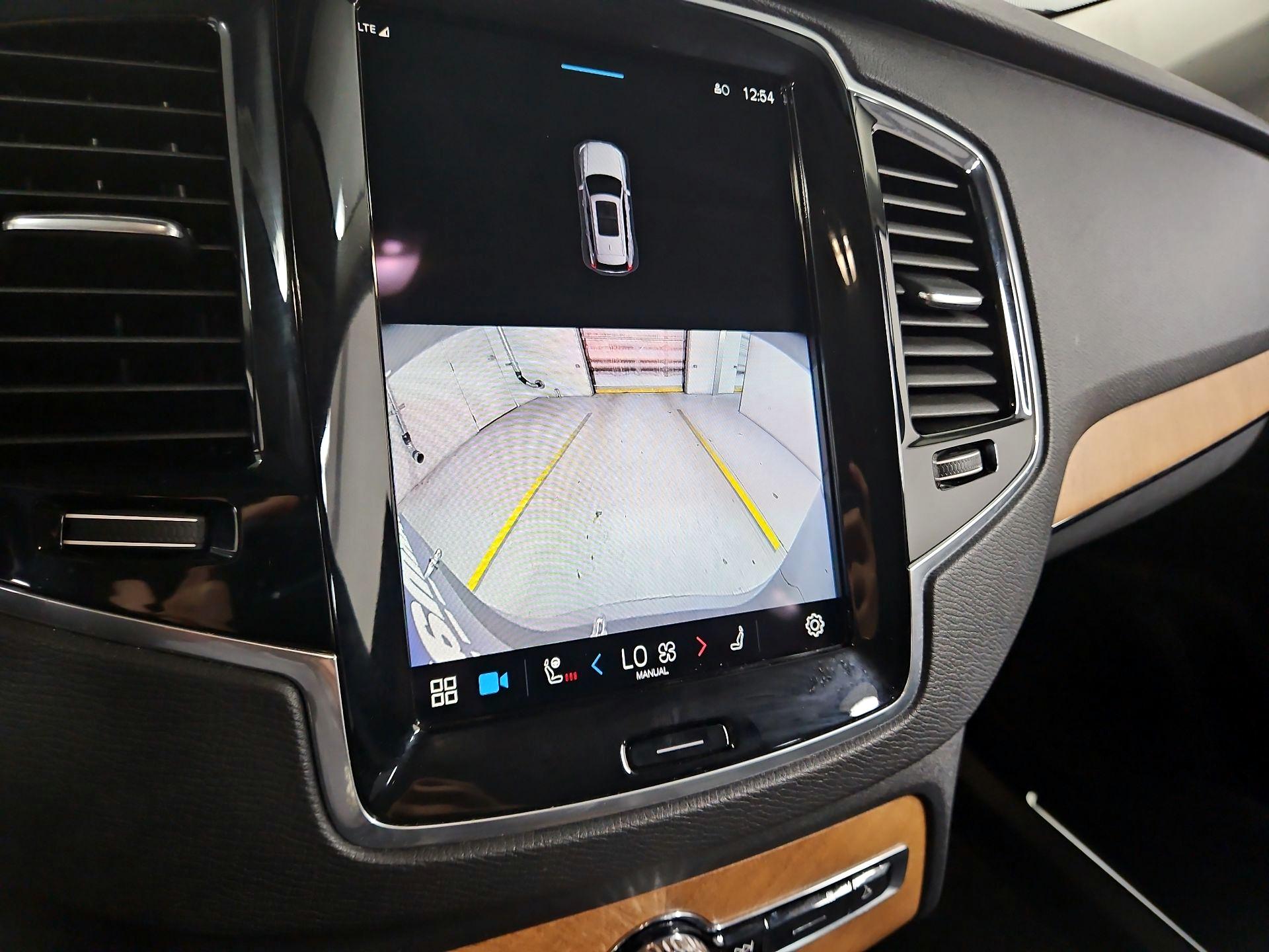 Thumbnail: 2025 Volvo XC90 - 15