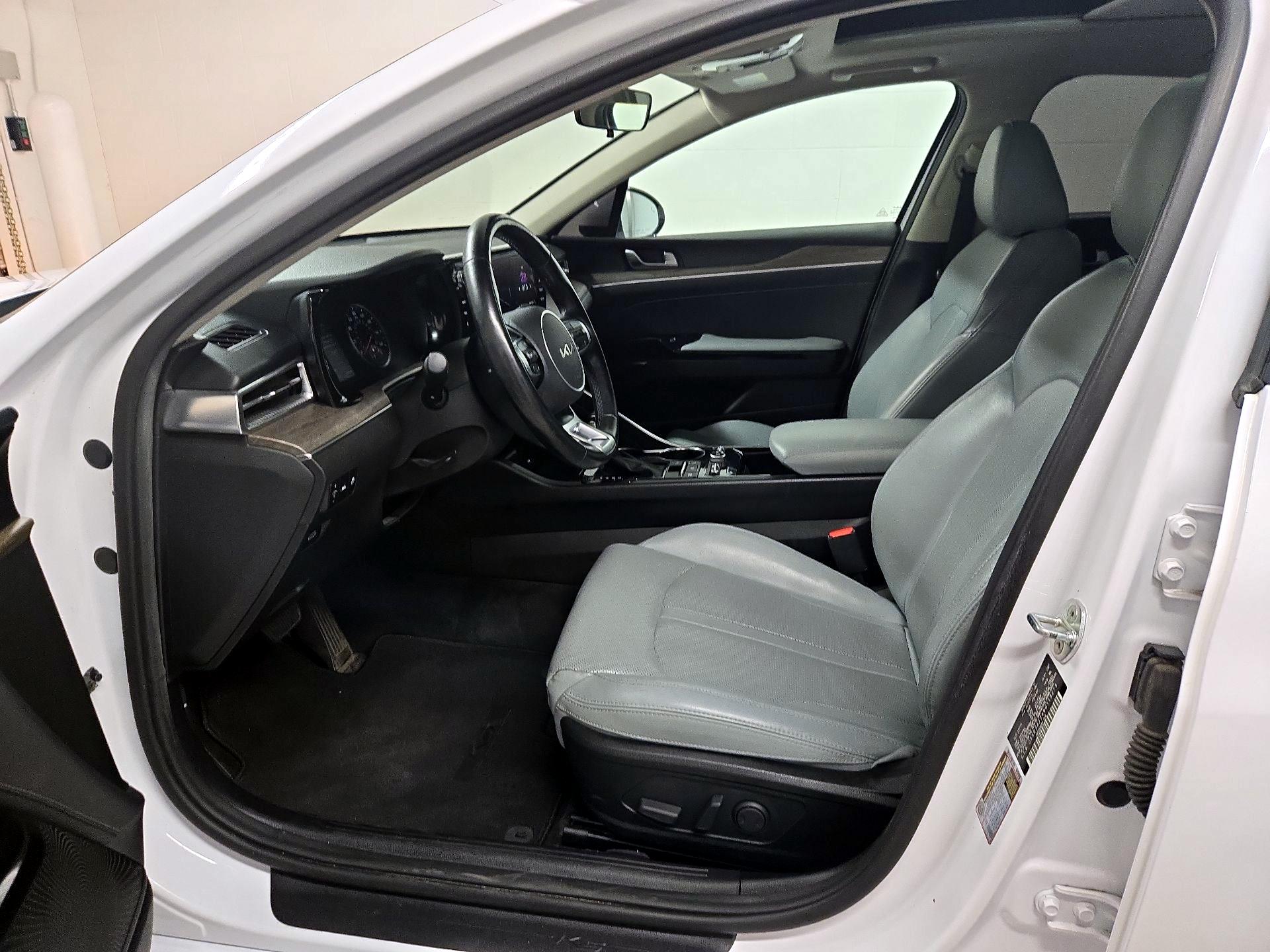 Thumbnail: 2022 Kia K5 - 11