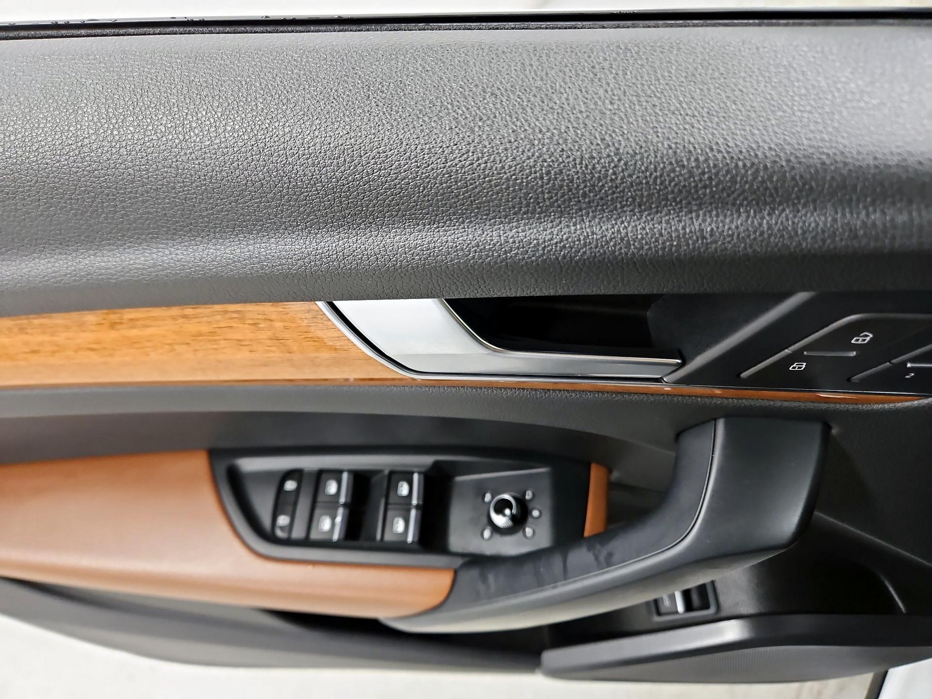 Thumbnail: 2022 Audi Q5 - 12