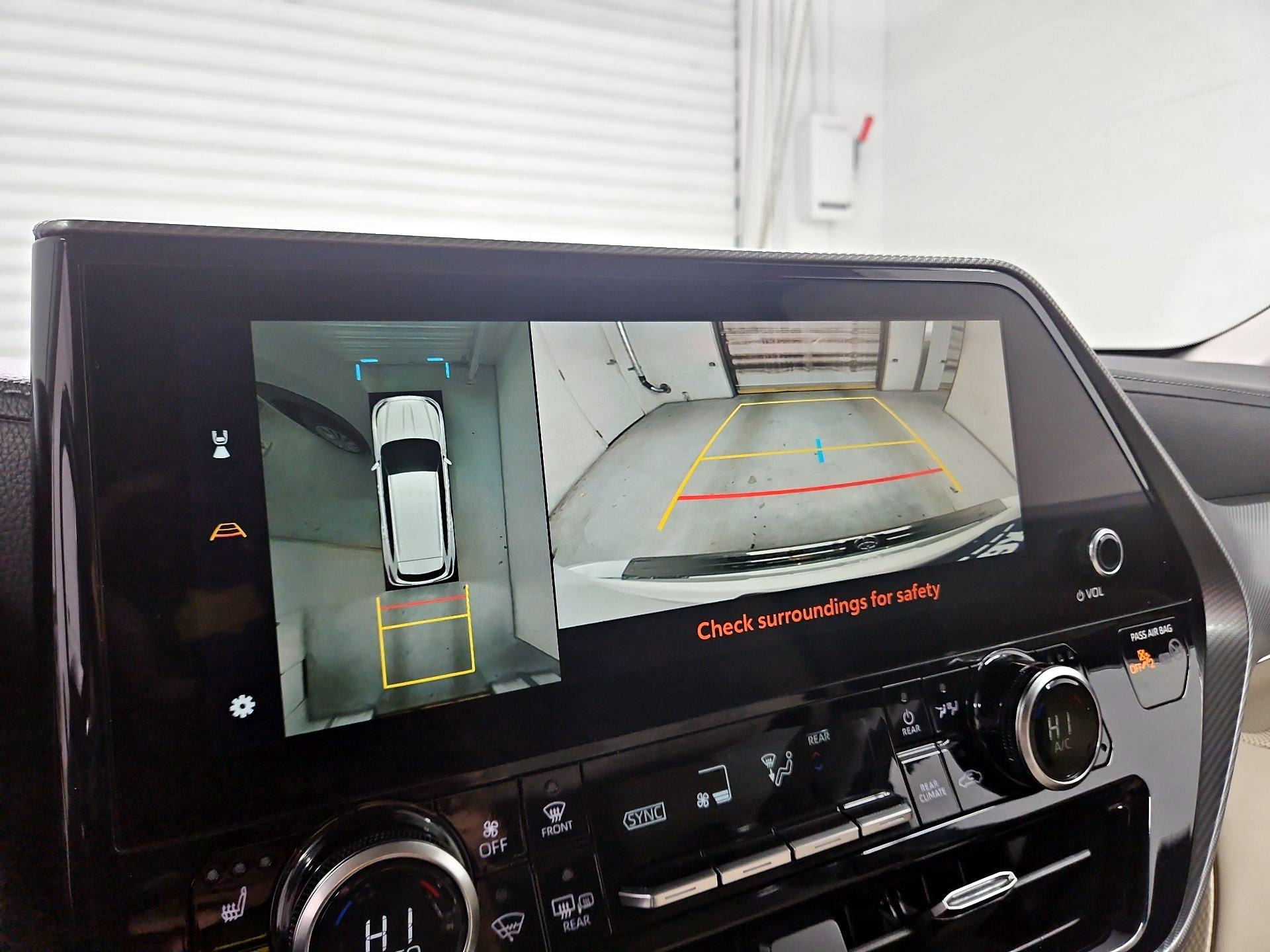 Thumbnail: 2023 Toyota Highlander - 14