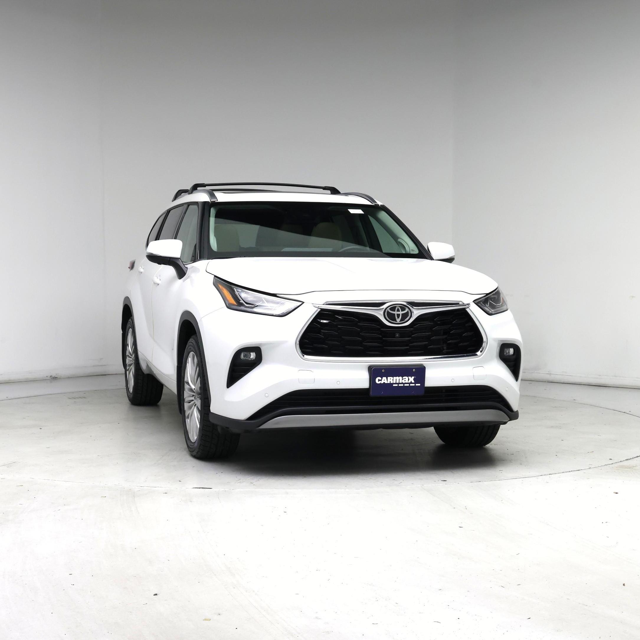 Thumbnail: 2023 Toyota Highlander - 5