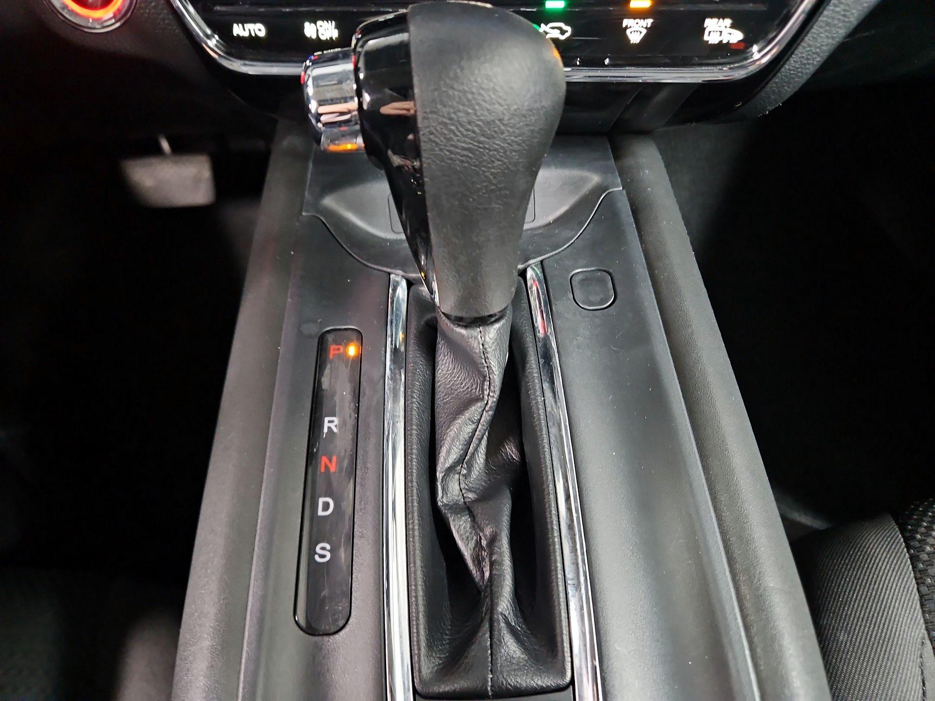 Thumbnail: 2022 Honda HR-V - 17