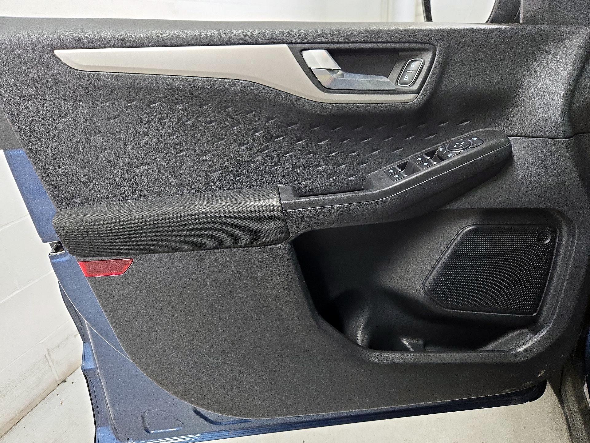 Thumbnail: 2020 Ford Escape - 12