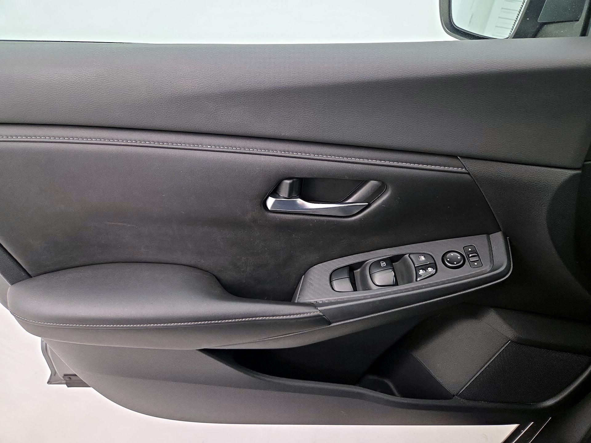 Thumbnail: 2020 Nissan Sentra - 12