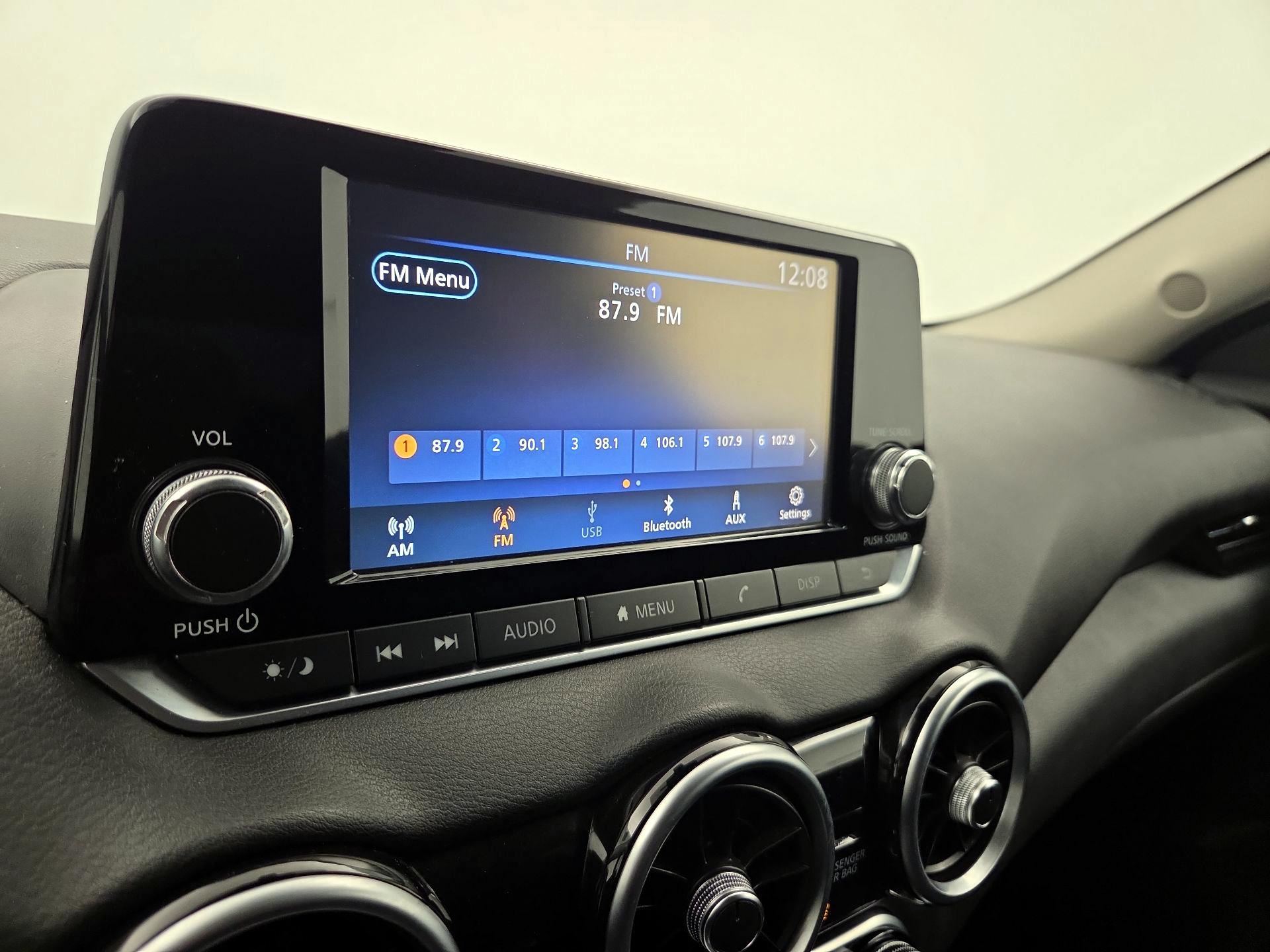 Thumbnail: 2020 Nissan Sentra - 15