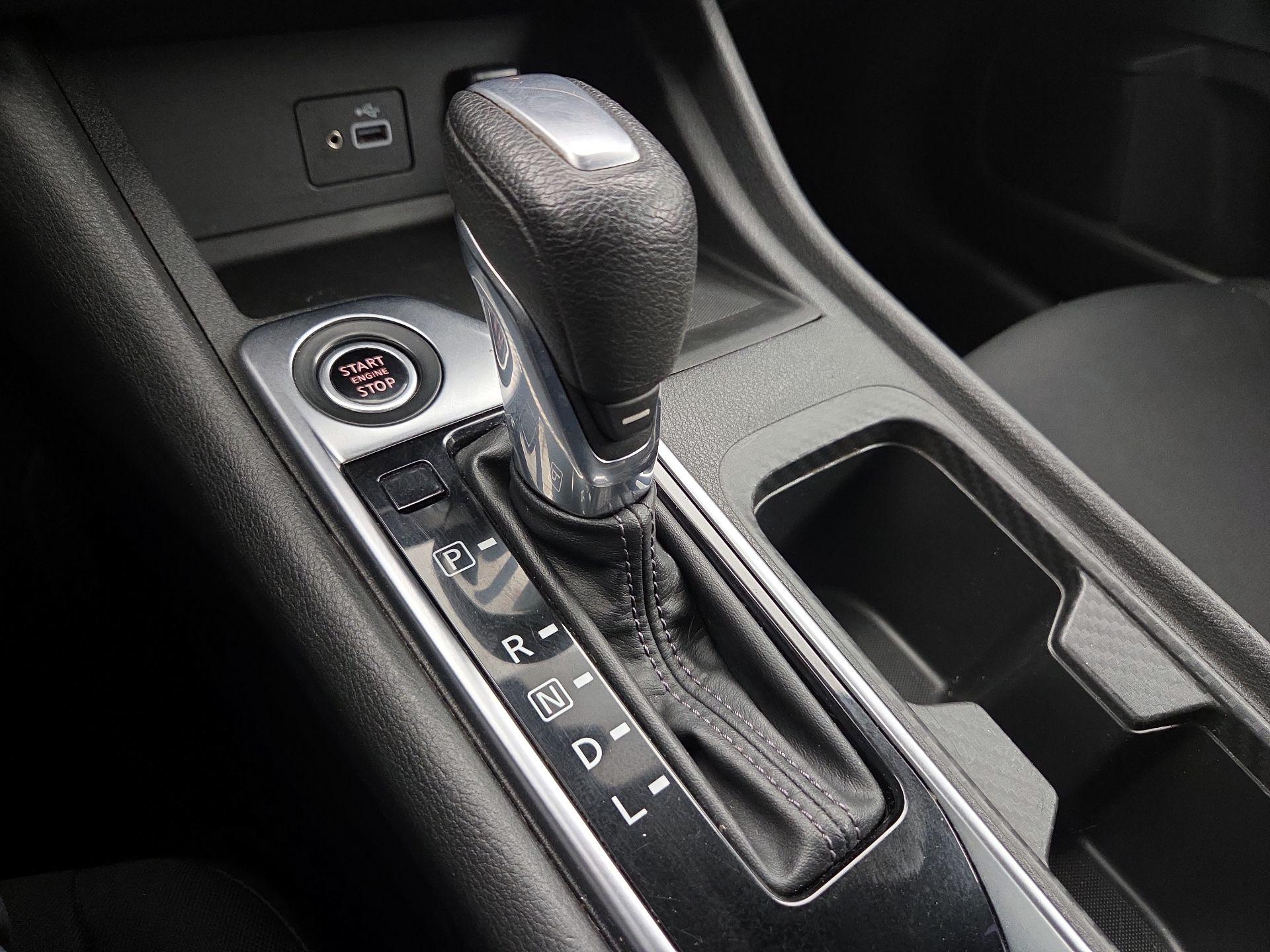 Thumbnail: 2020 Nissan Sentra - 17