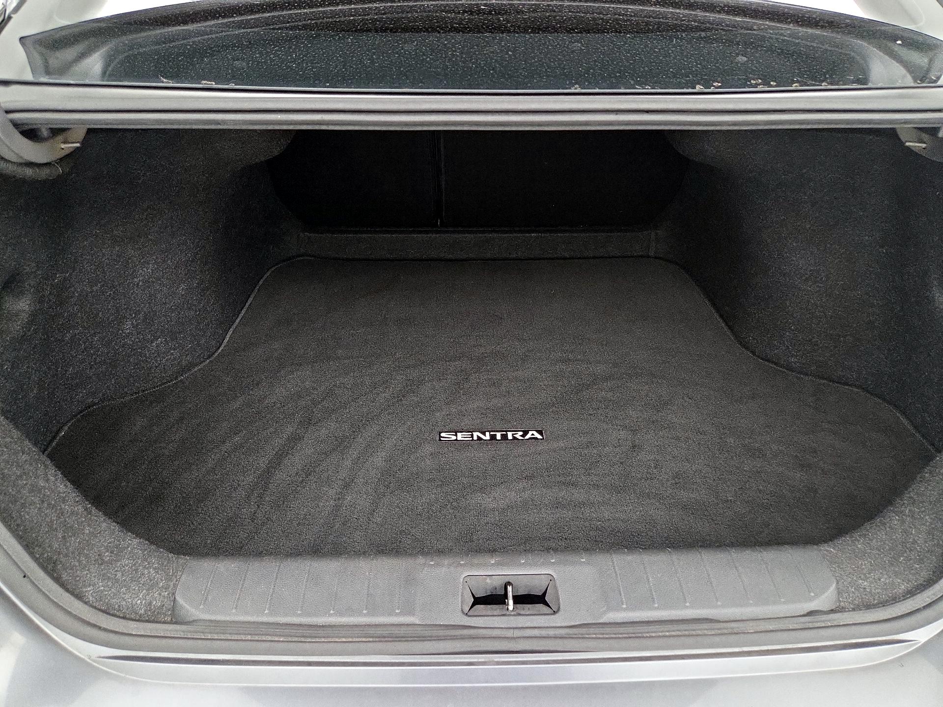 Thumbnail: 2020 Nissan Sentra - 19