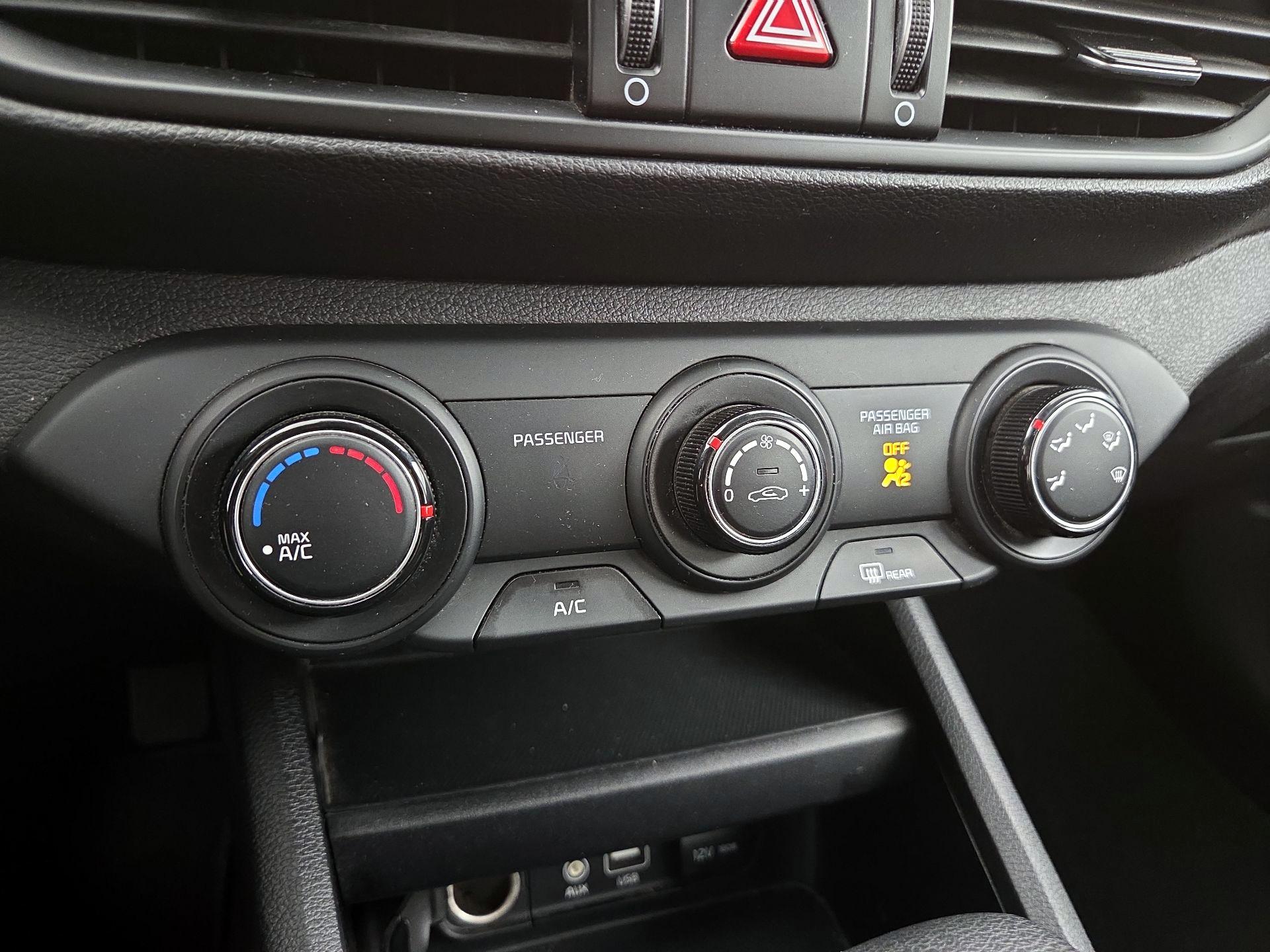 Thumbnail: 2021 Kia Forte - 16