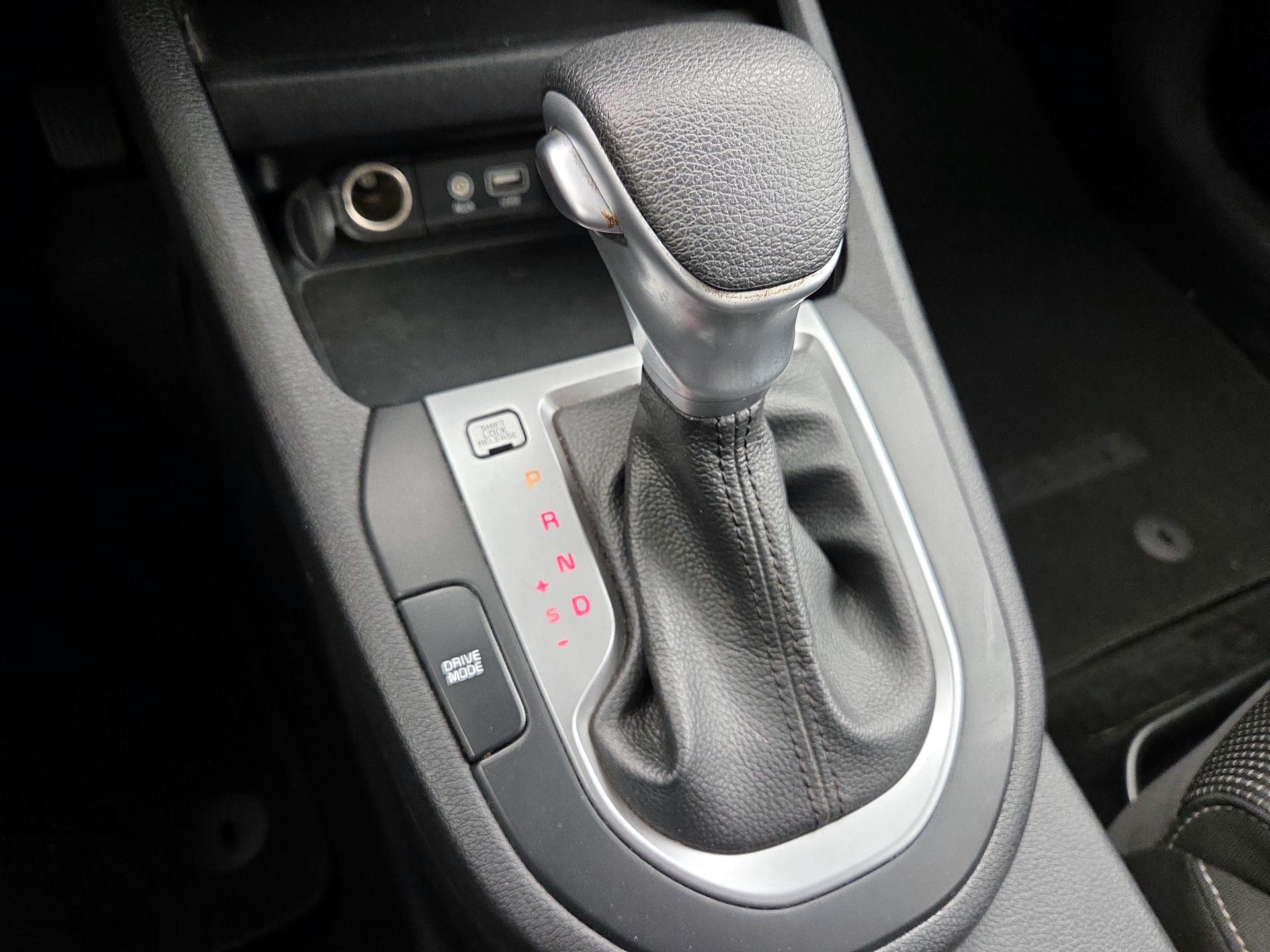 Thumbnail: 2021 Kia Forte - 17