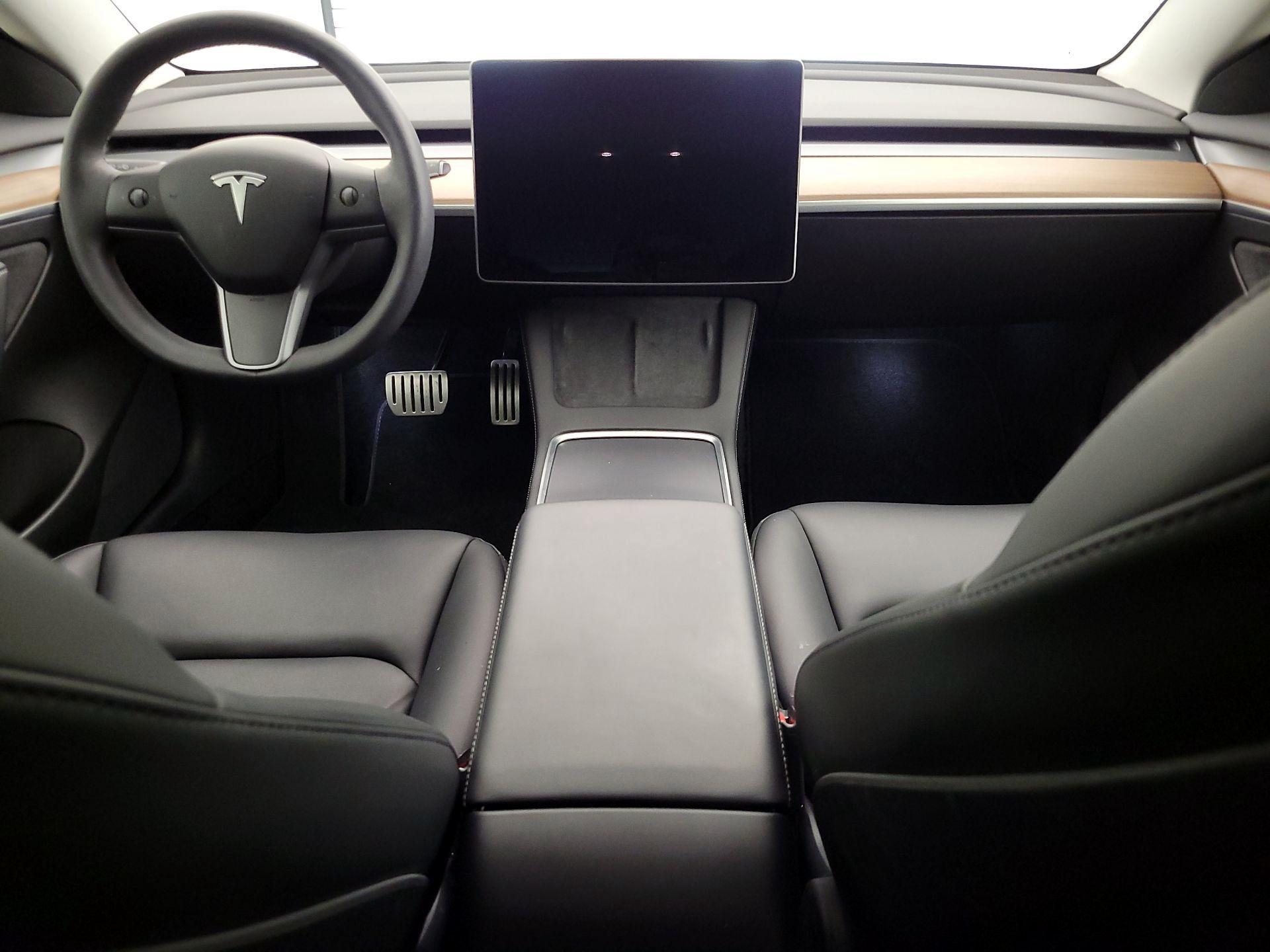 Thumbnail: 2022 Tesla Model 3 - 9