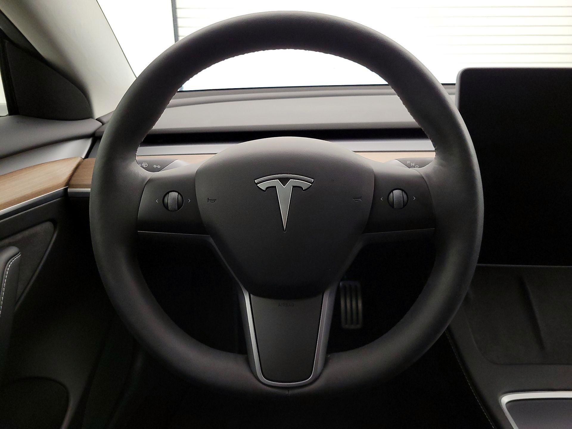 Thumbnail: 2022 Tesla Model 3 - 10