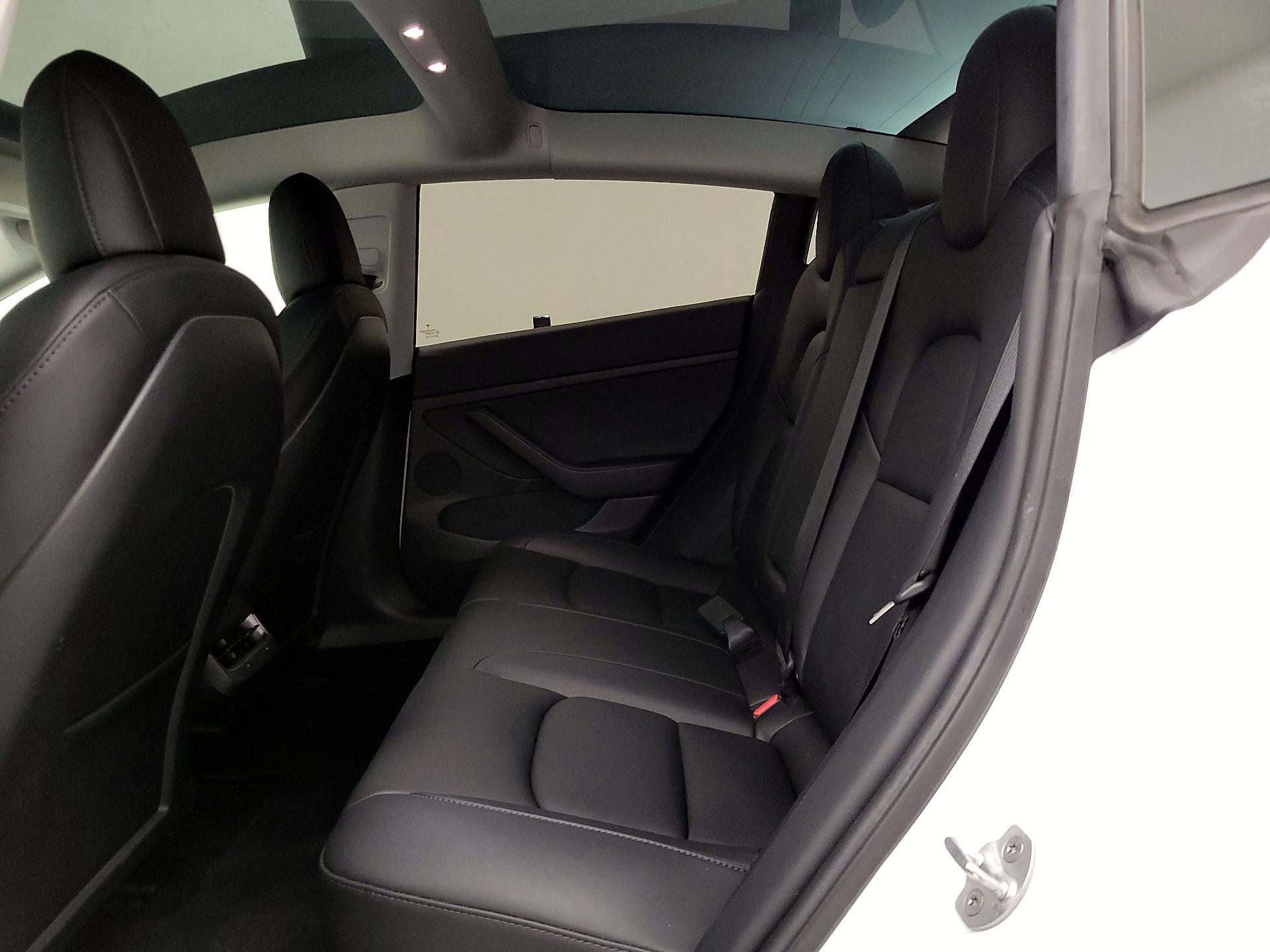 Thumbnail: 2022 Tesla Model 3 - 18