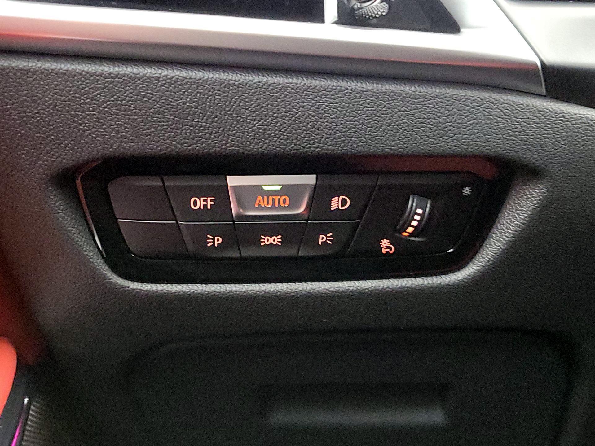 Thumbnail: 2025 BMW M3 - 13