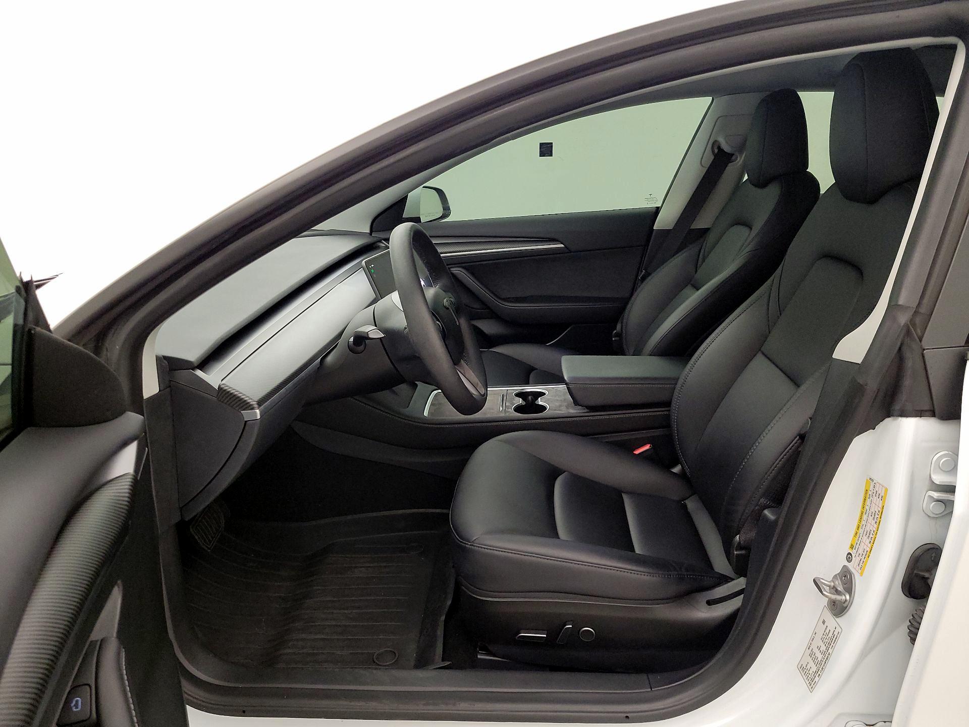 Thumbnail: 2023 Tesla Model 3 - 11