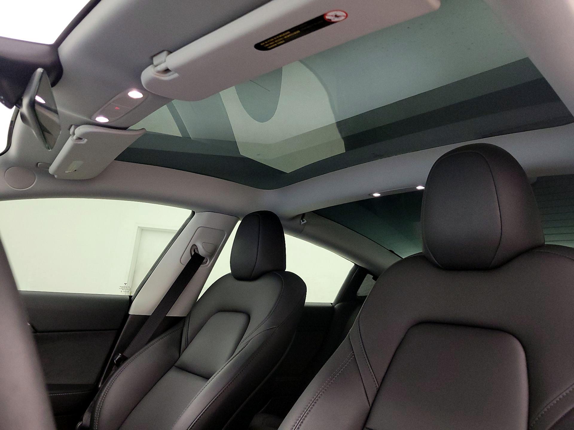 Thumbnail: 2023 Tesla Model 3 - 18