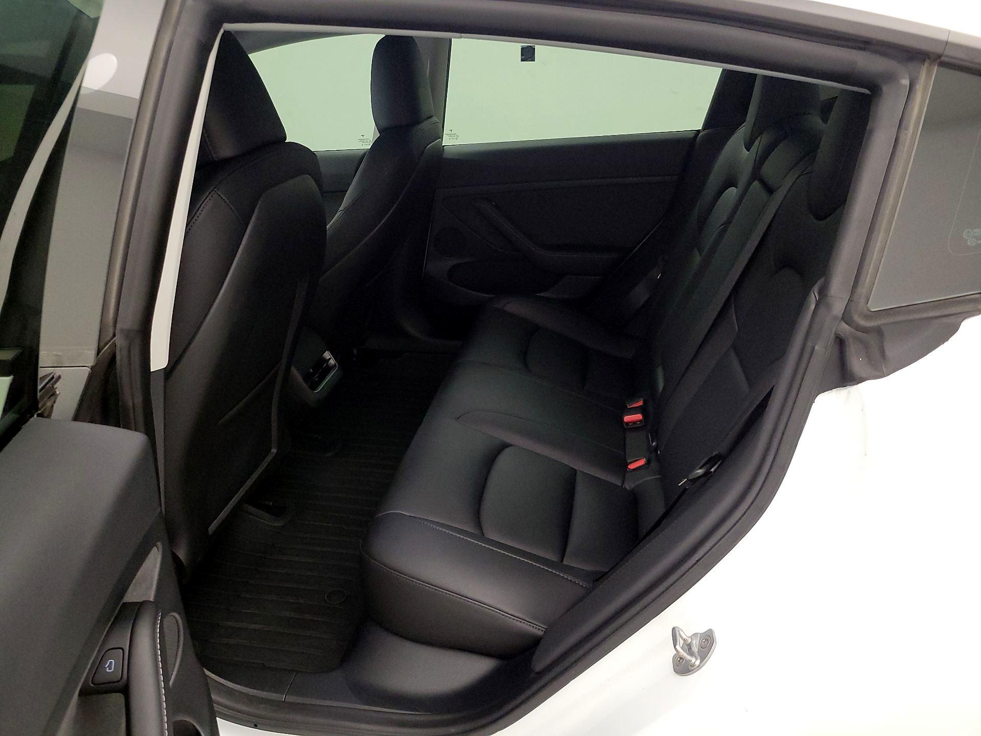 Thumbnail: 2023 Tesla Model 3 - 19