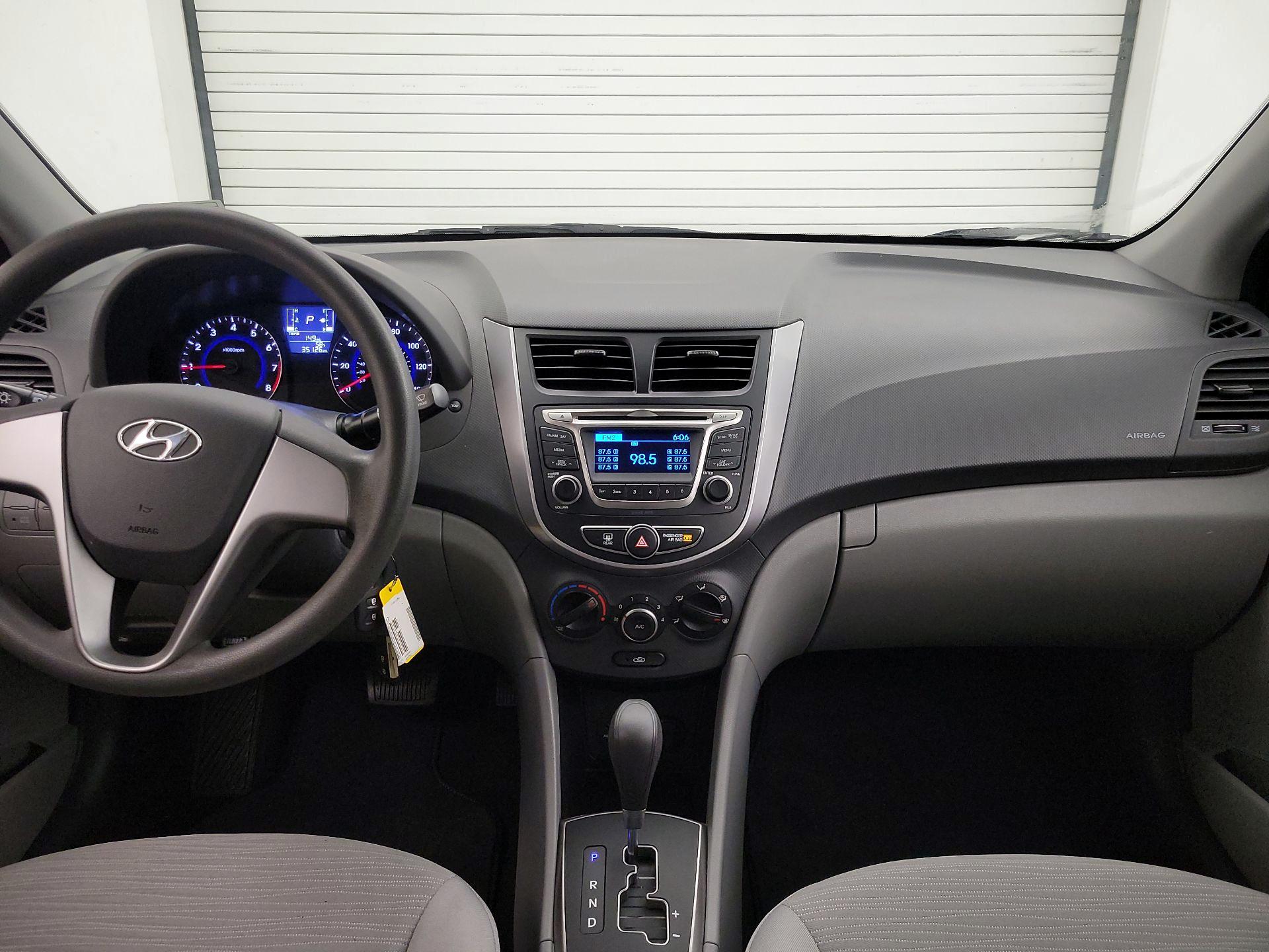 Thumbnail: 2016 Hyundai Accent - 9