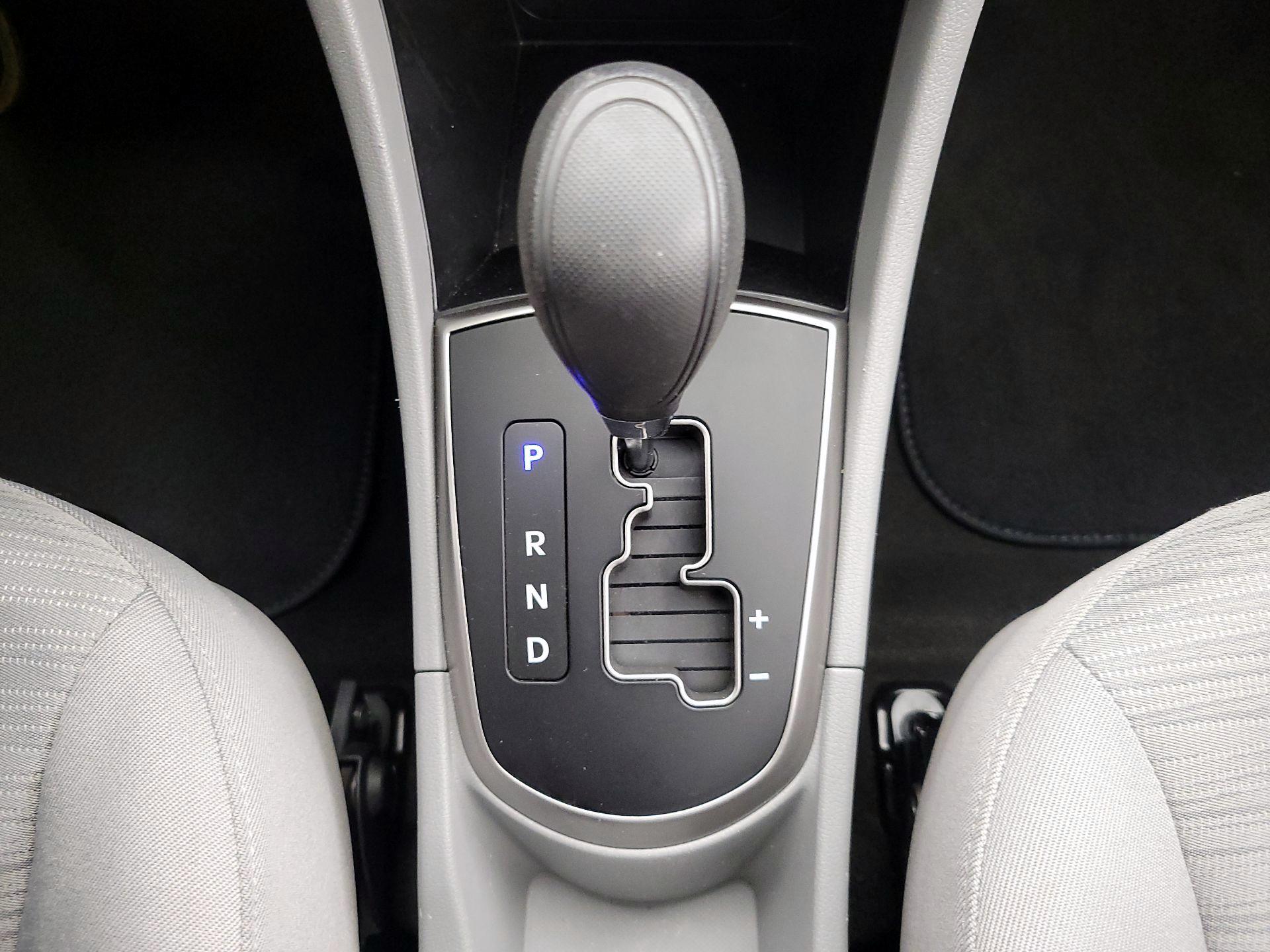 Thumbnail: 2016 Hyundai Accent - 16