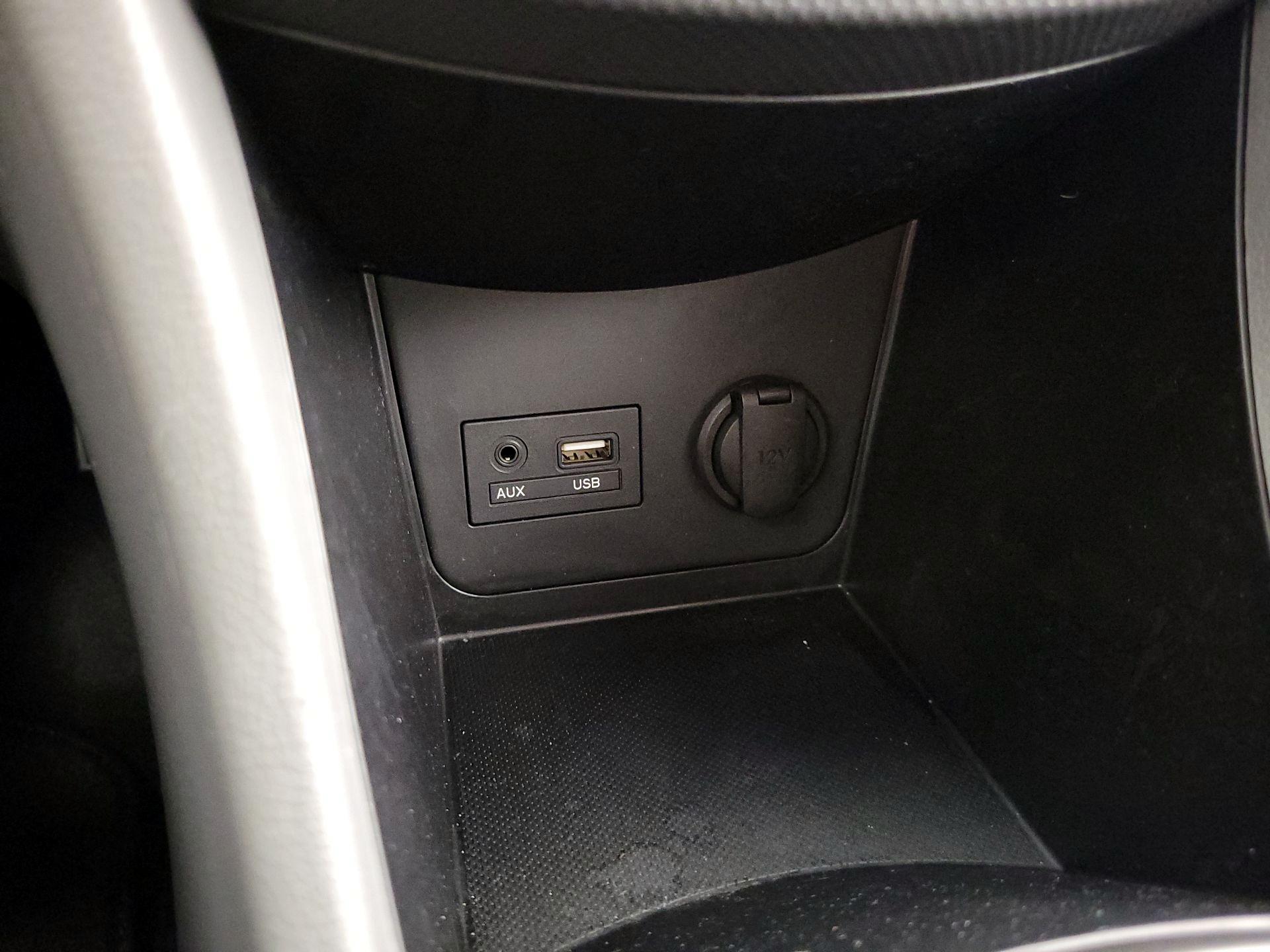 Thumbnail: 2016 Hyundai Accent - 17