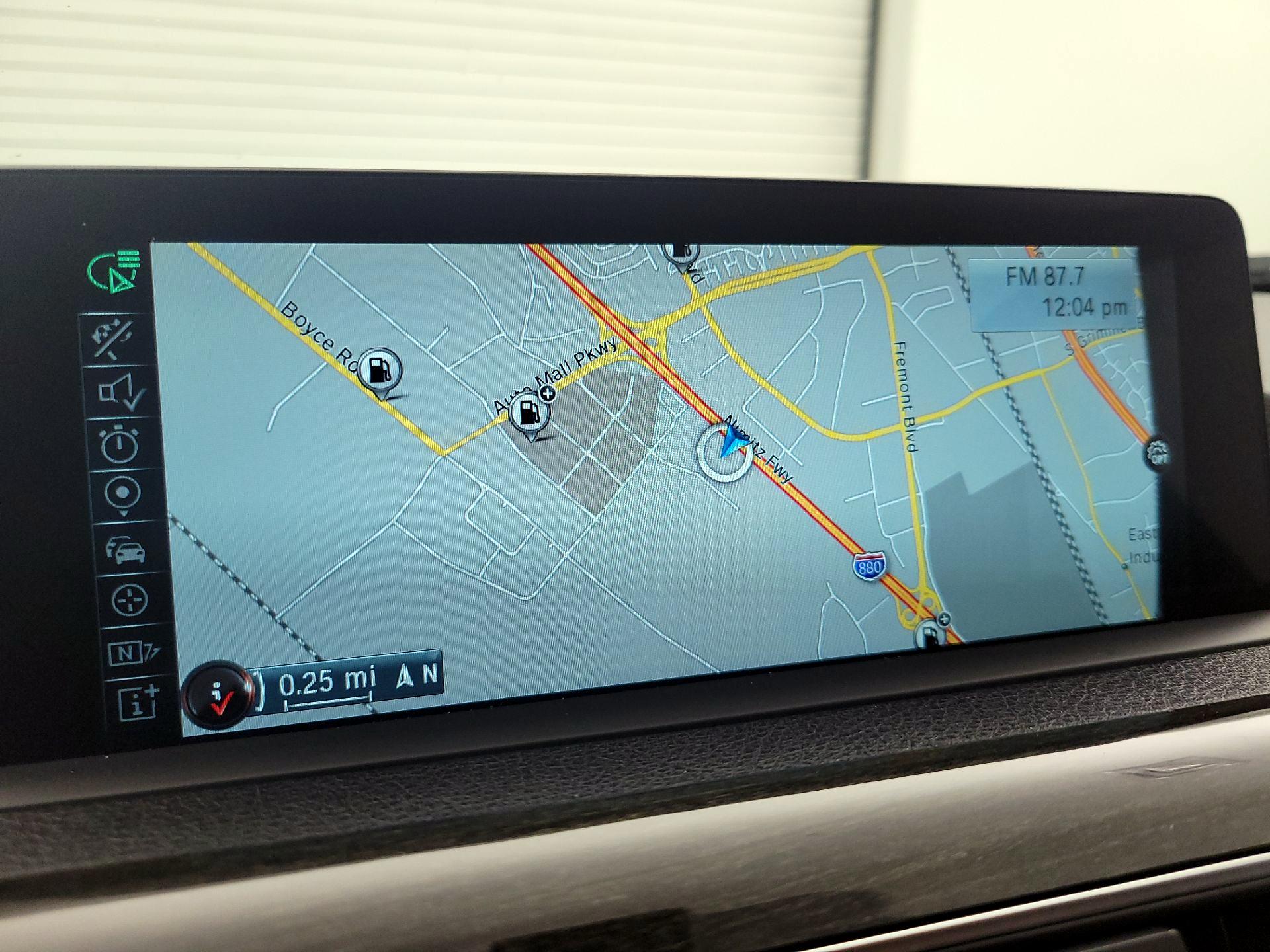 Thumbnail: 2016 BMW 3 Series - 14