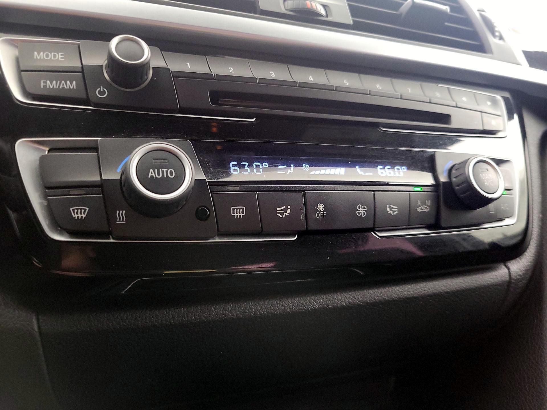 Thumbnail: 2016 BMW 3 Series - 17