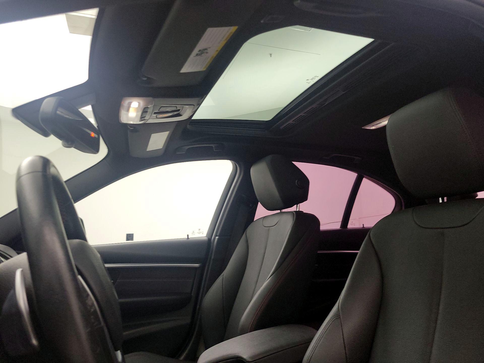 Thumbnail: 2016 BMW 3 Series - 19