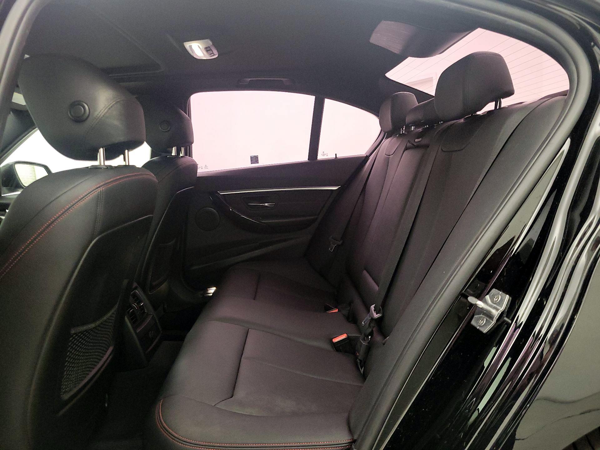 Thumbnail: 2016 BMW 3 Series - 20