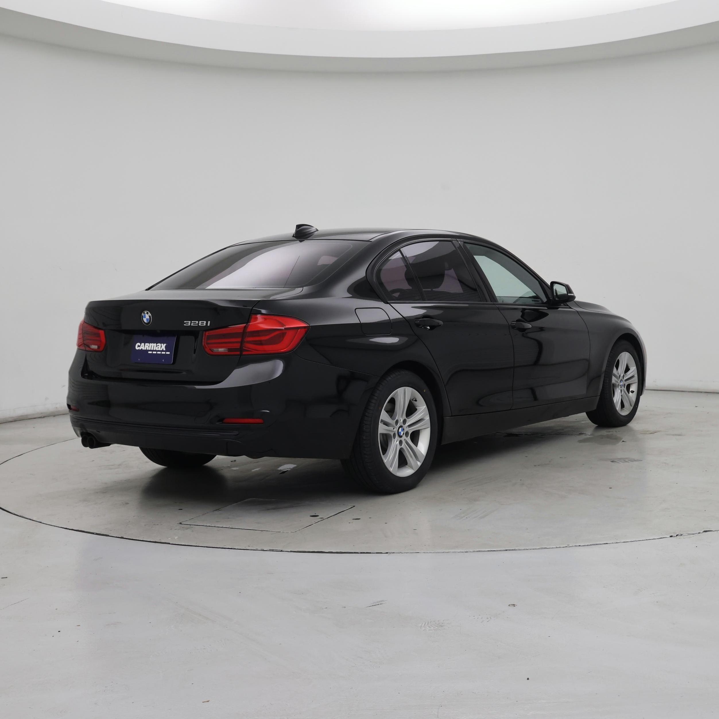 Thumbnail: 2016 BMW 3 Series - 8