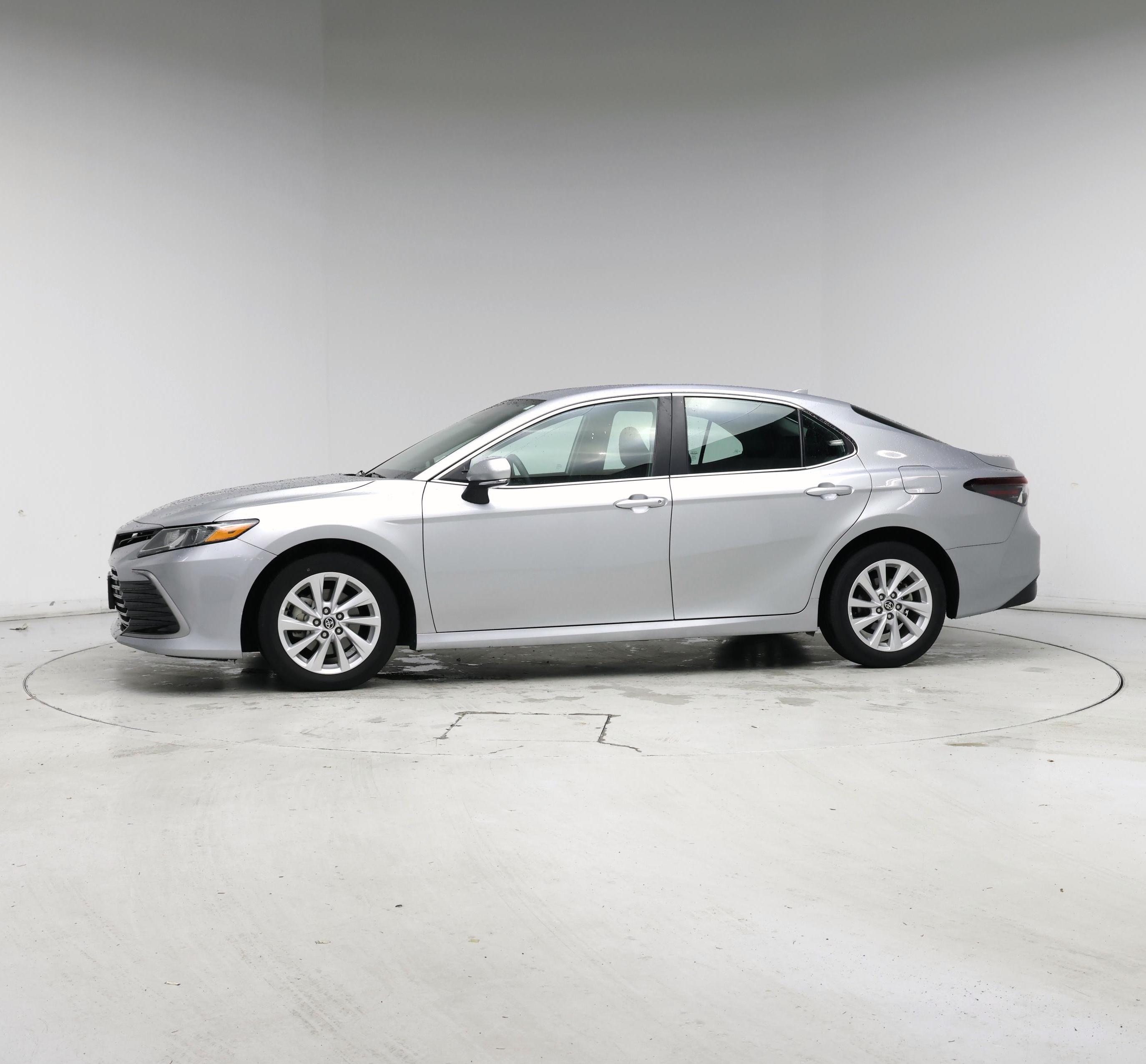 Thumbnail: 2022 Toyota Camry - 3