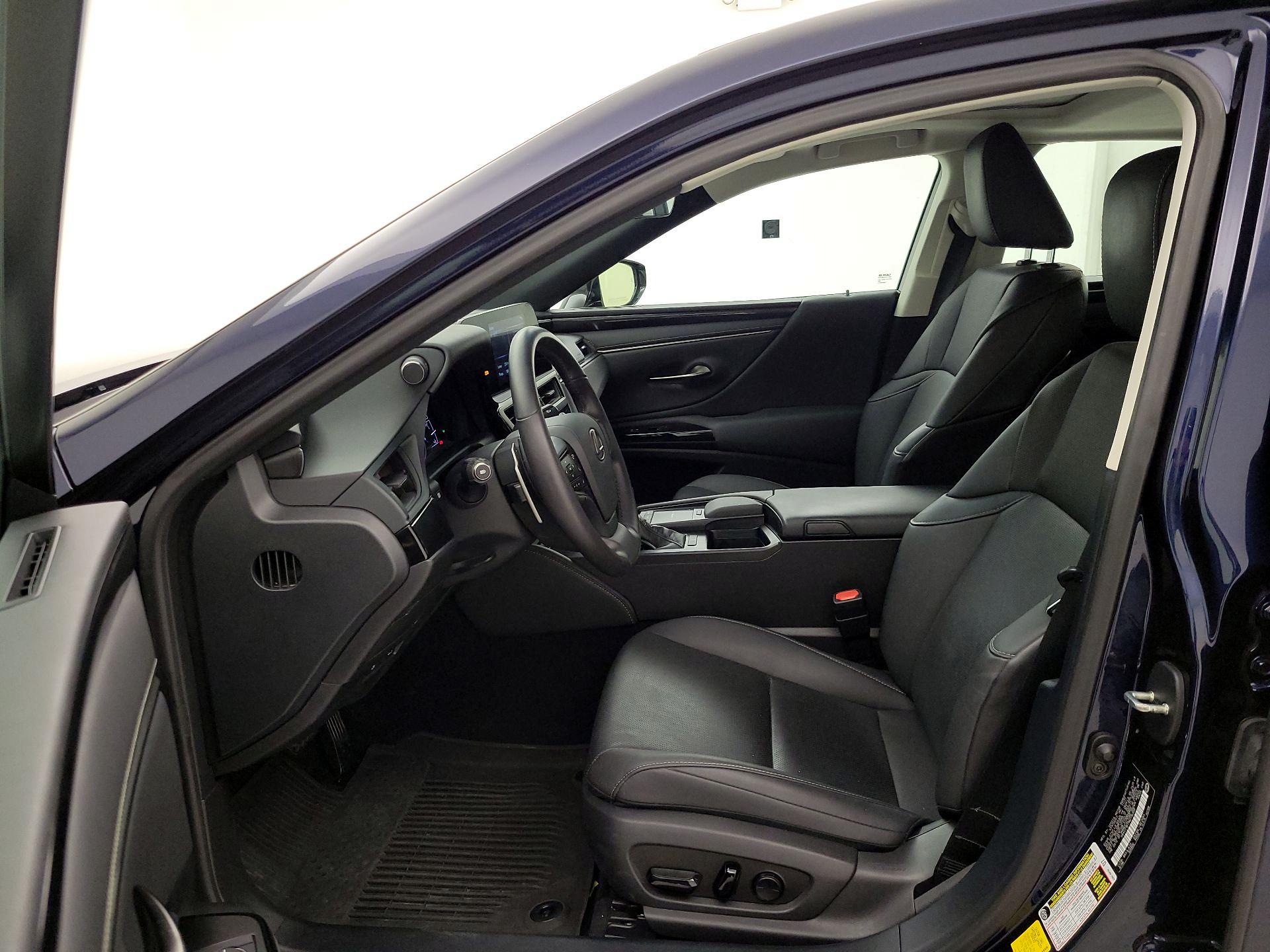 Thumbnail: 2022 Lexus ES - 11