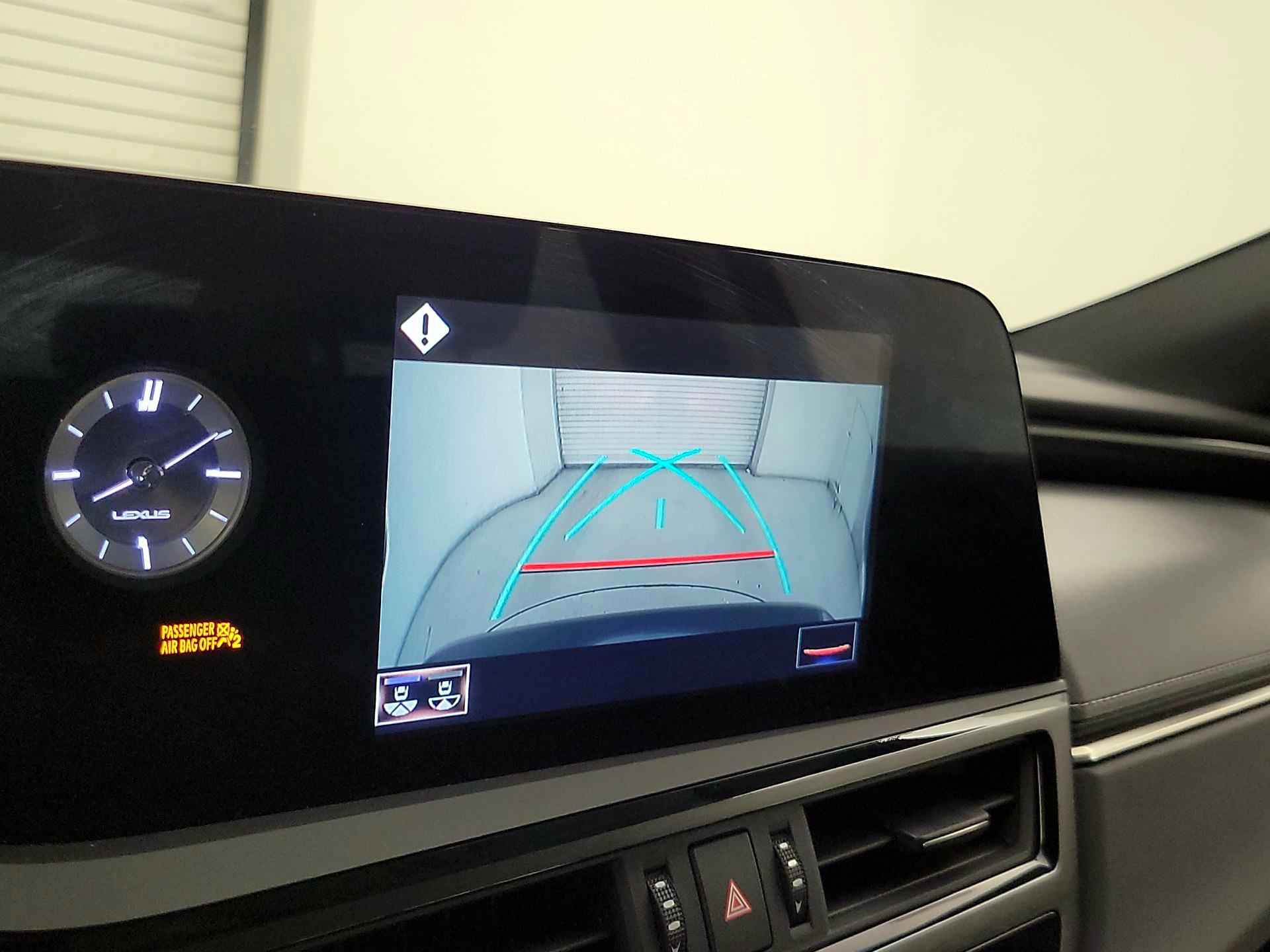 Thumbnail: 2022 Lexus ES - 13