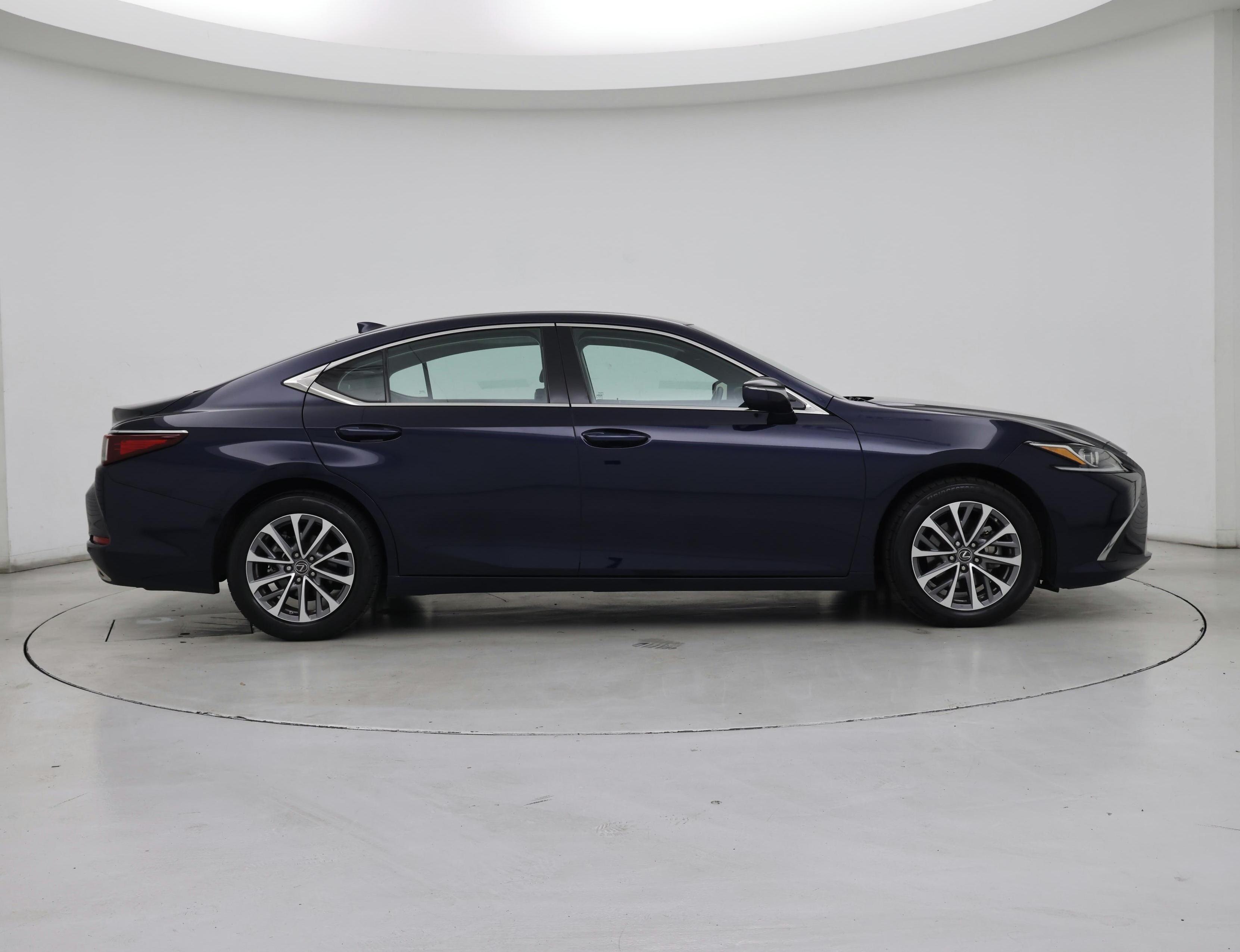 Thumbnail: 2022 Lexus ES - 7