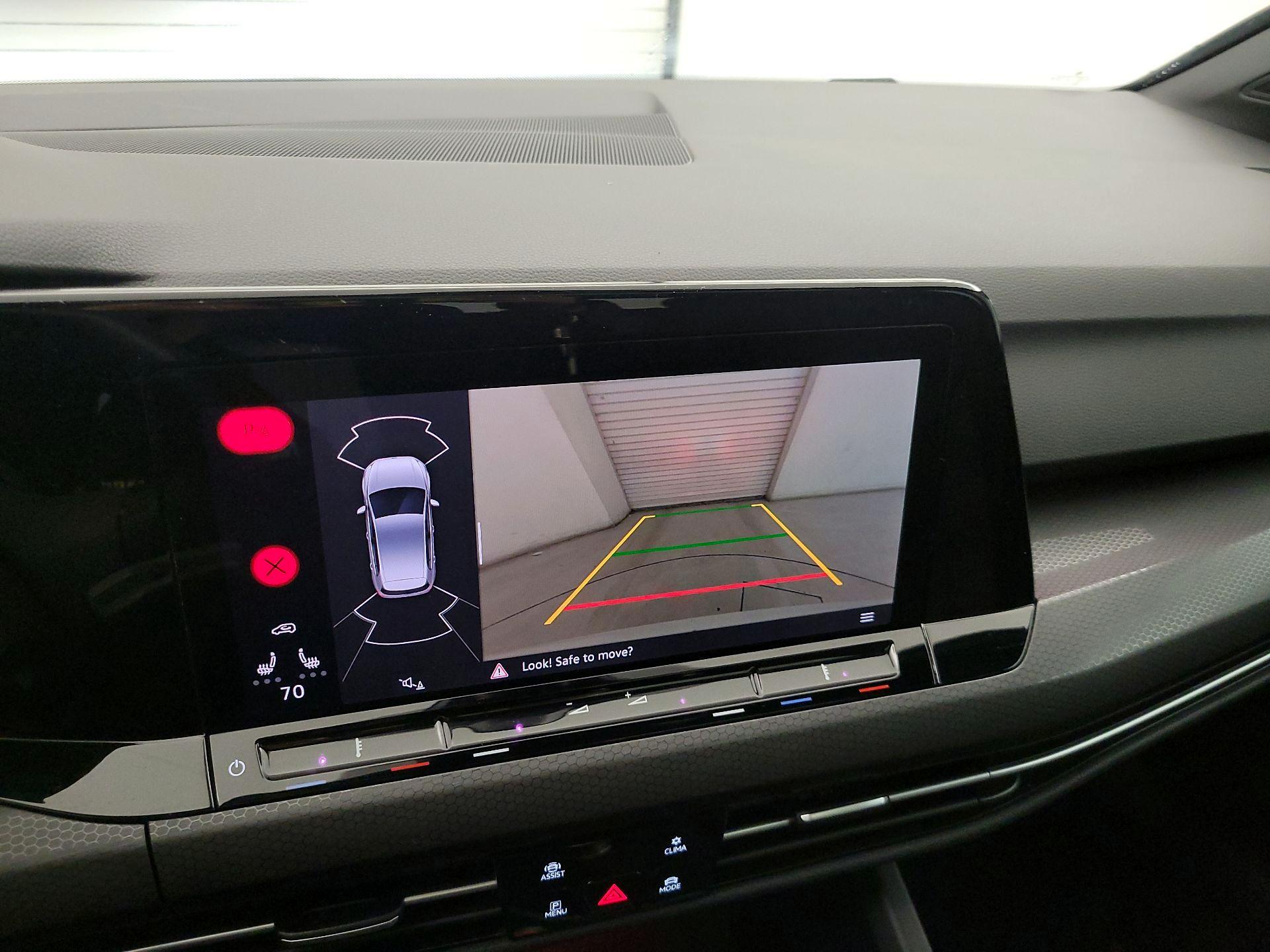 Thumbnail: 2022 Volkswagen Golf - 15